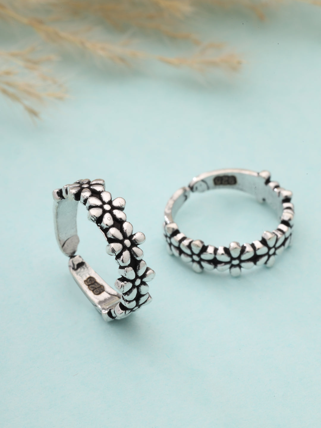 925 Sterling Silver Floral Pattern Adjustable Toe Rings (Pair)