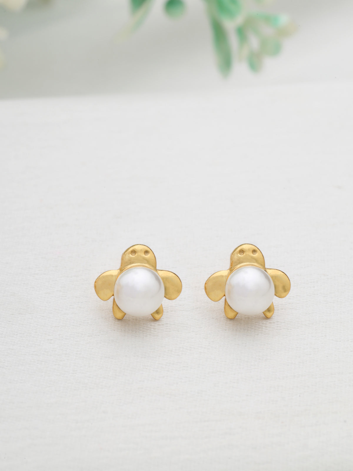 925 Sterling Silver Gold-Plated Pearl Penguin Stud Earrings