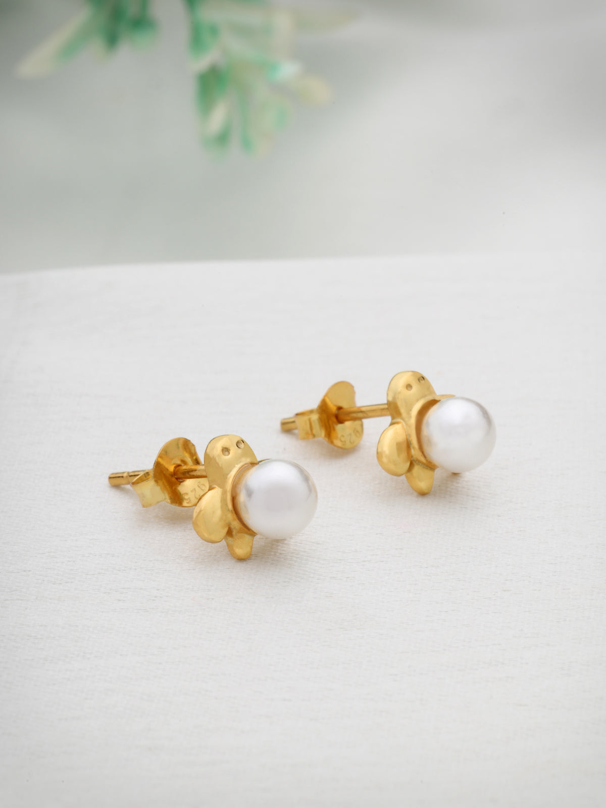 925 Sterling Silver Gold-Plated Pearl Penguin Stud Earrings