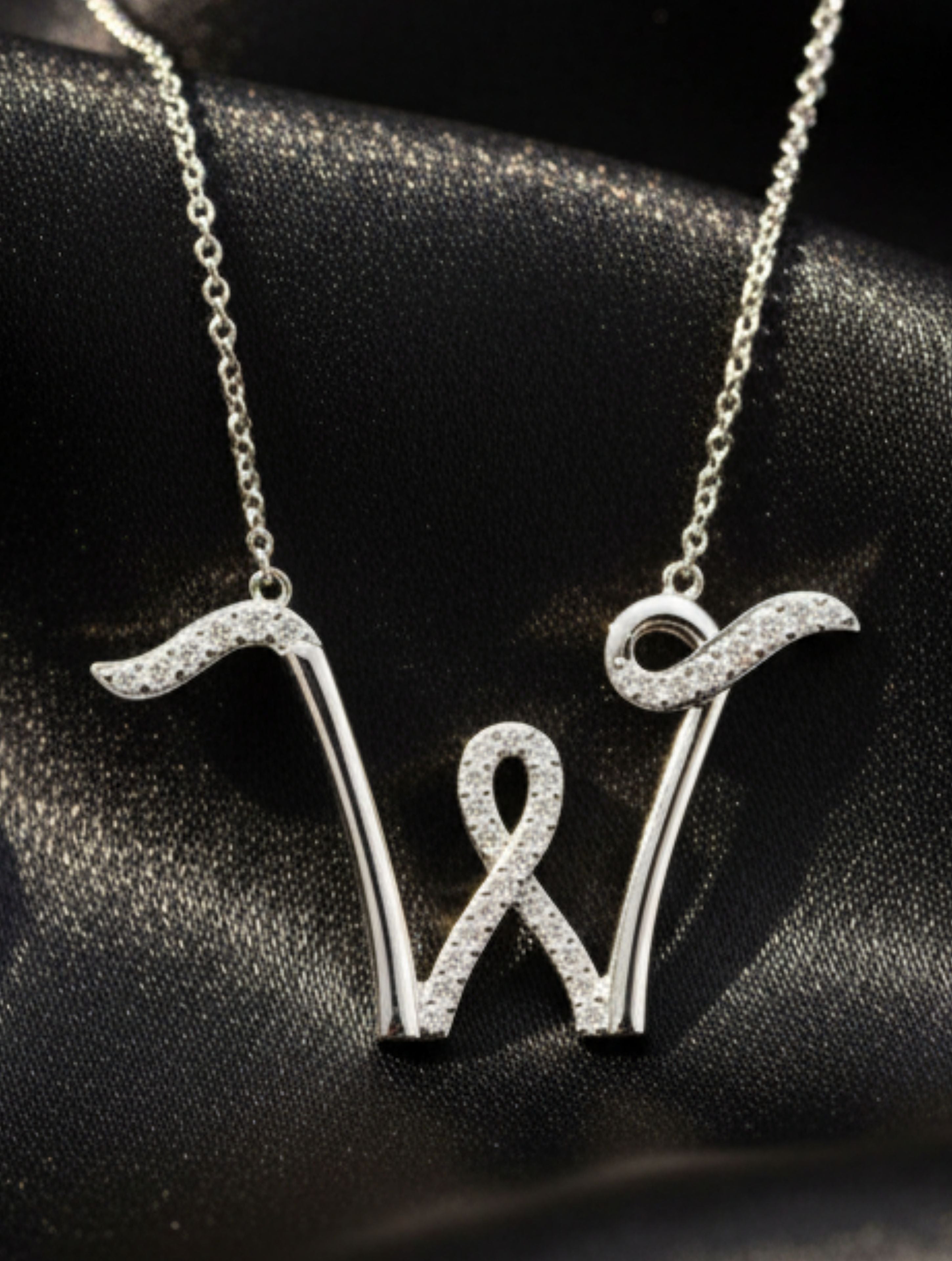 Signery ‘W’ Initial Pendant – Moissanite & Rhodium Plated