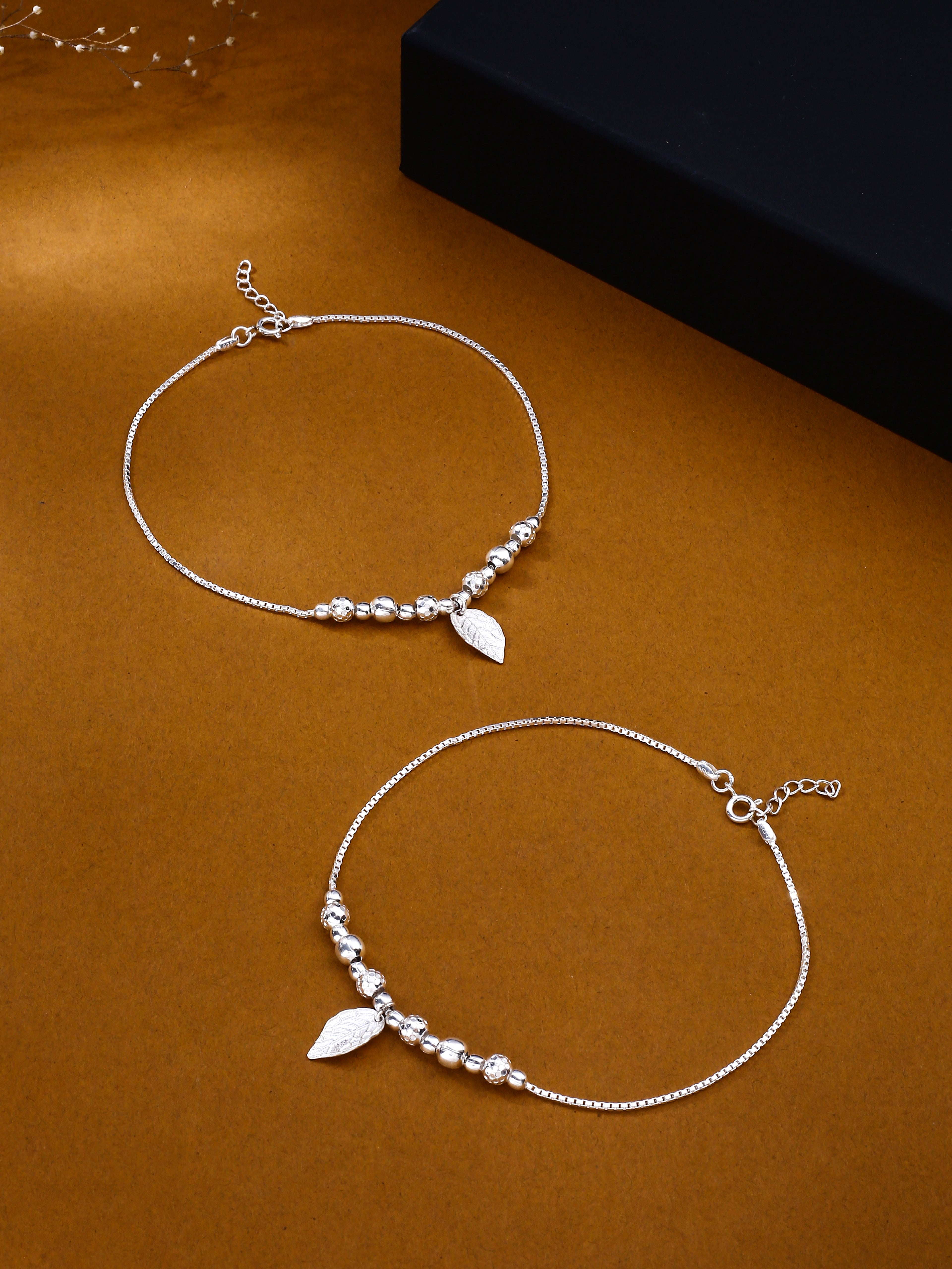 Nature's Elegance: Leaf Charm and Metal Ball Silver Anklet - Kicky & Perky