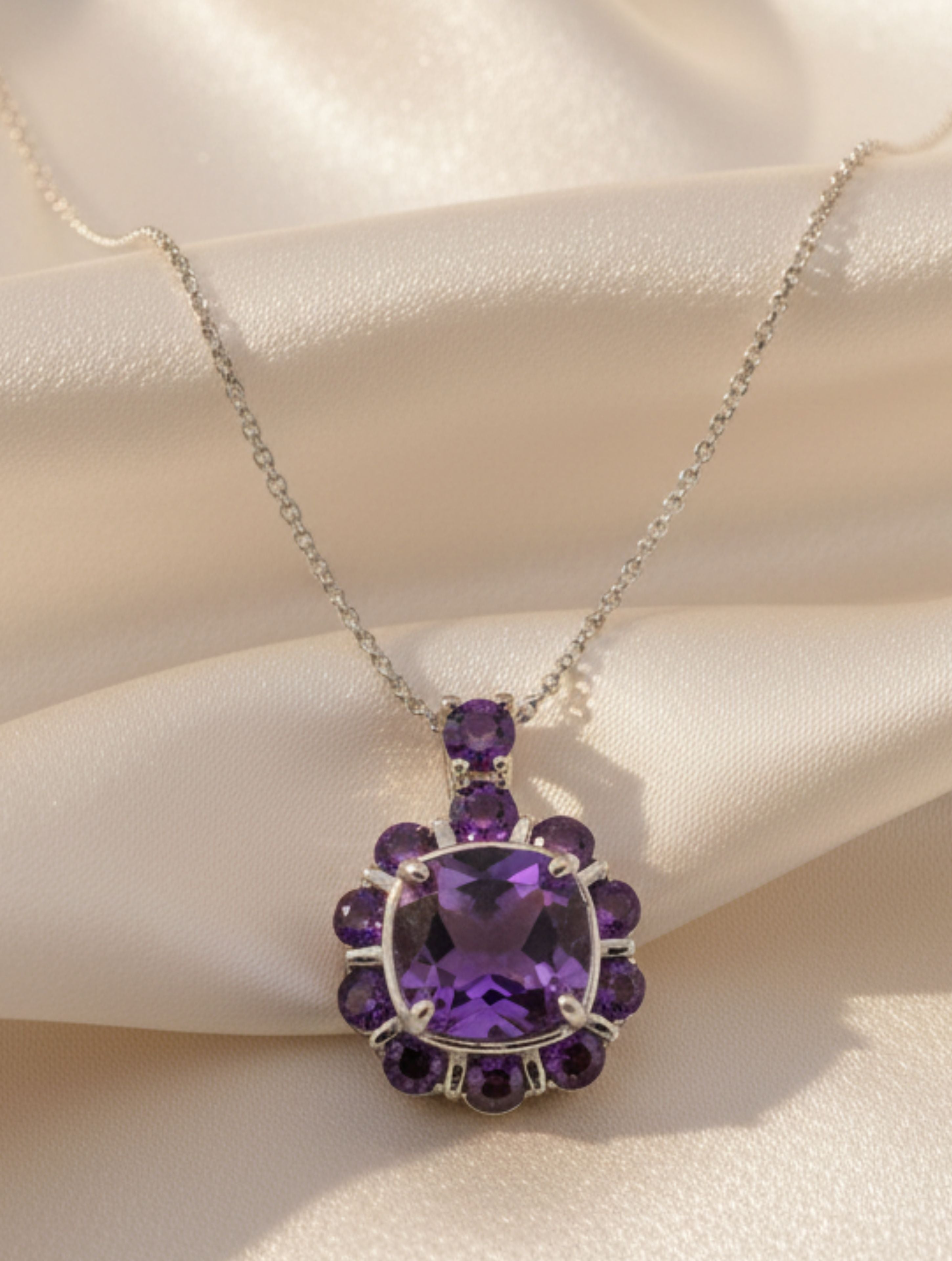 Cushion and Round-Shaped 925 Sterling Silver Pendant For Women