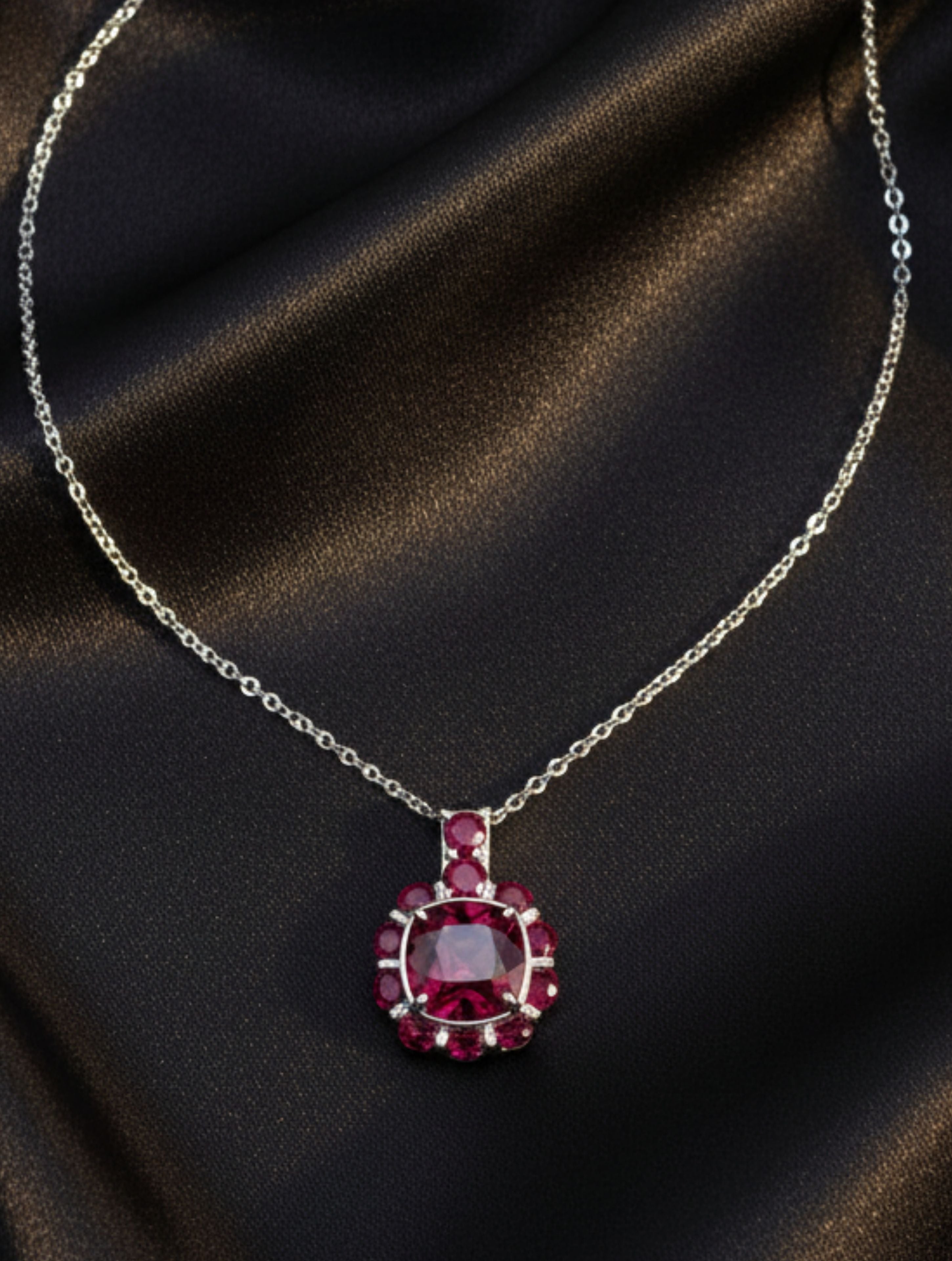 Cushion and Round-Shaped 925 Sterling Silver Pendant For Women