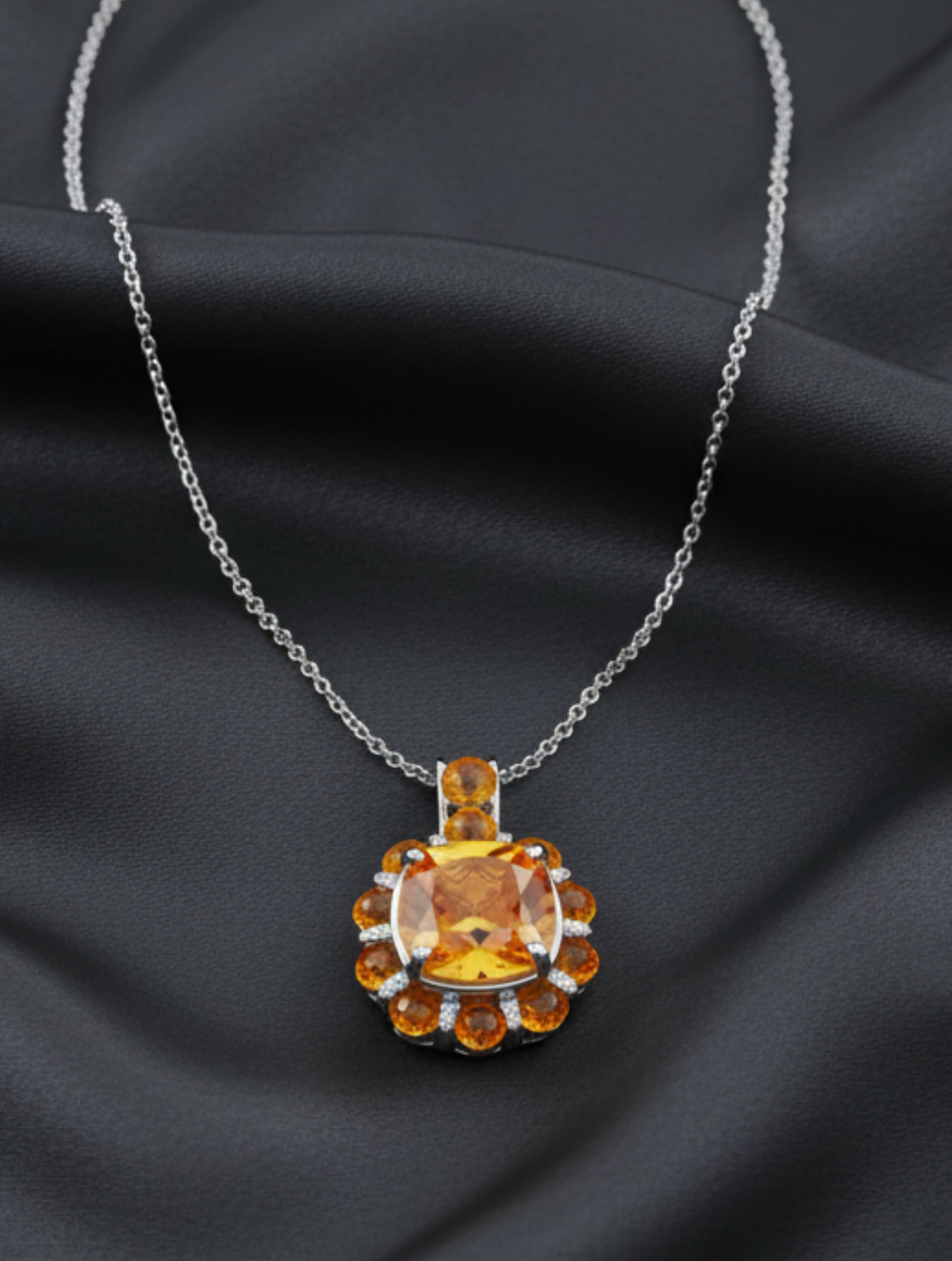 Cushion and Round-Shaped 925 Sterling Silver Pendant For Women