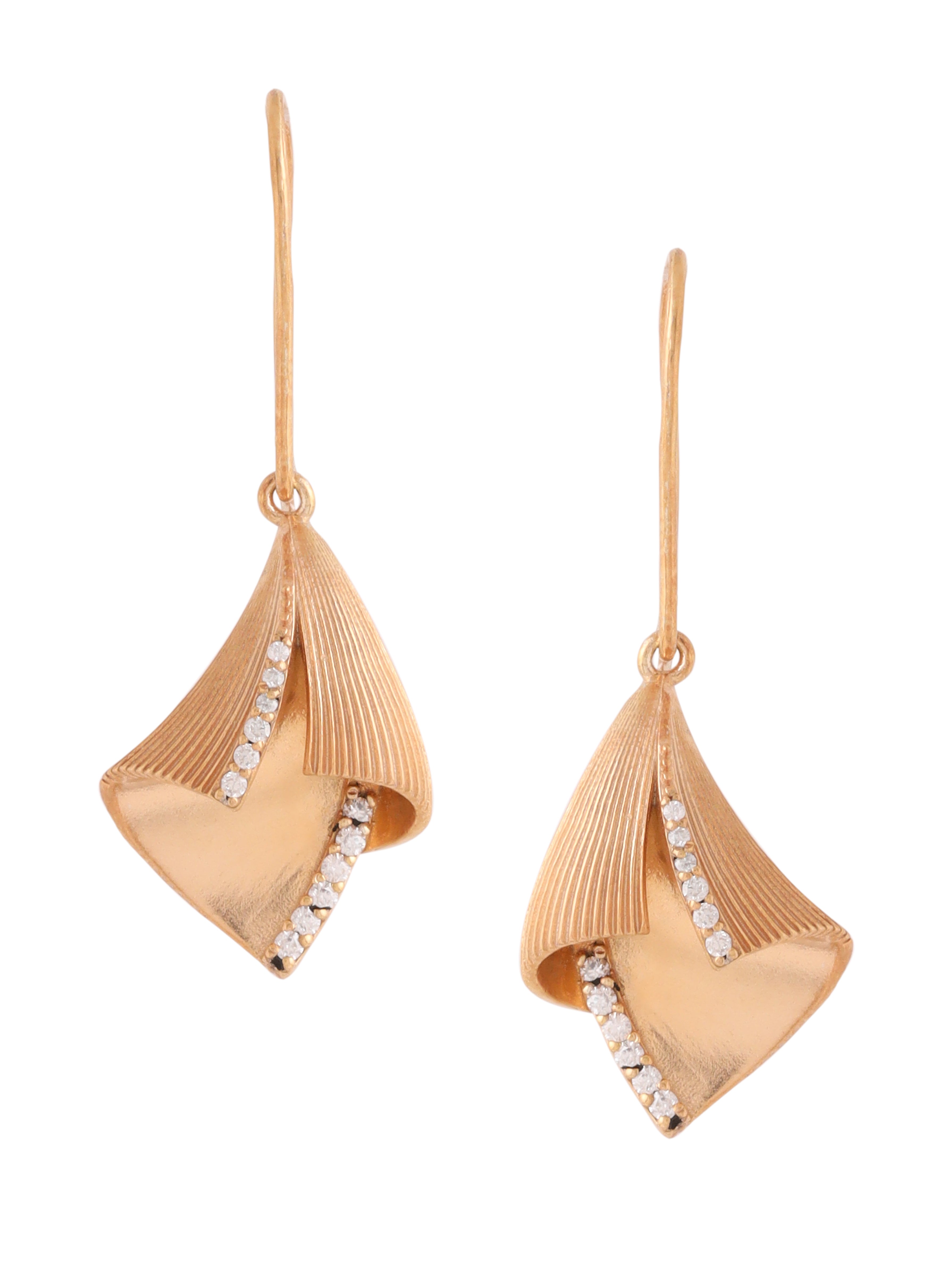 Shimmering Moissanite Earrings - Kicky & Perky