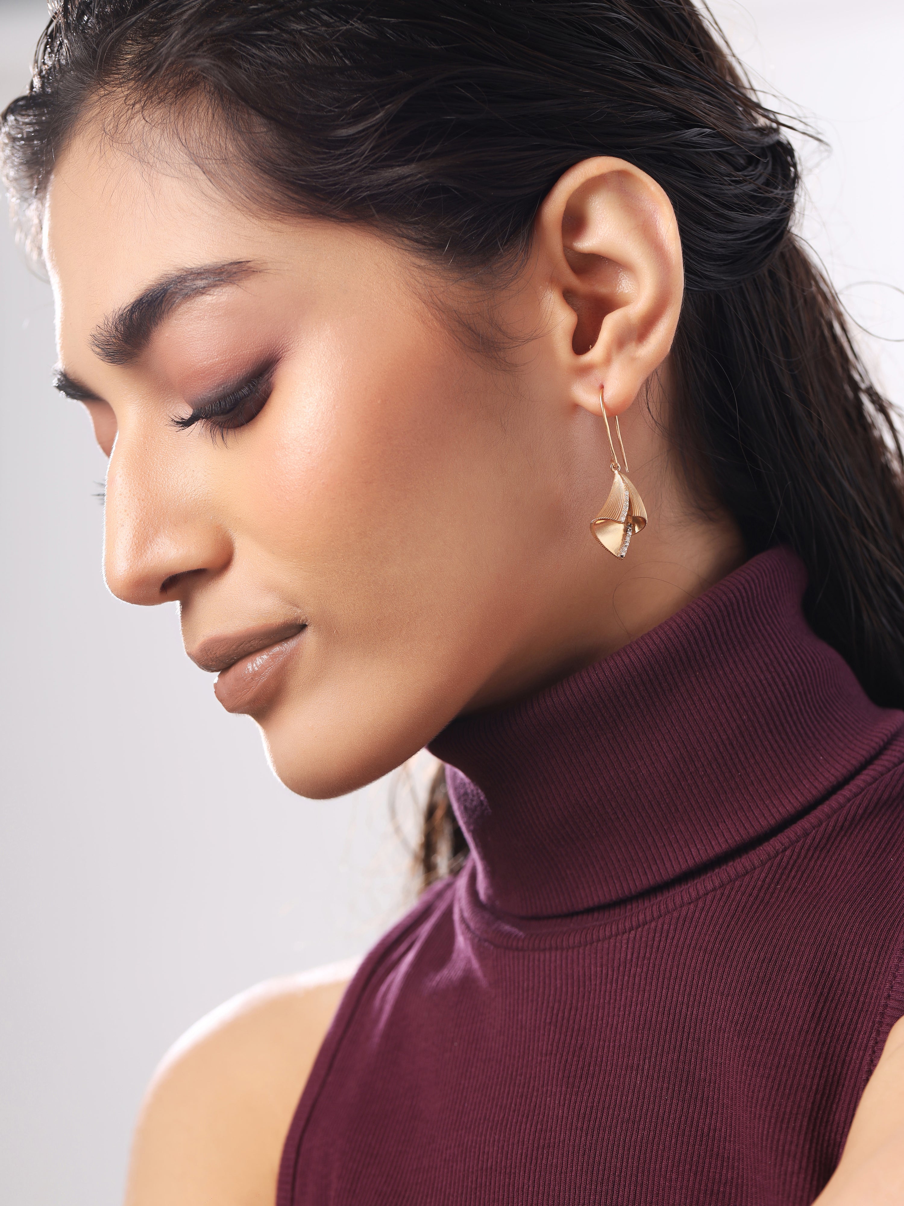 Shimmering Moissanite Earrings - Kicky & Perky
