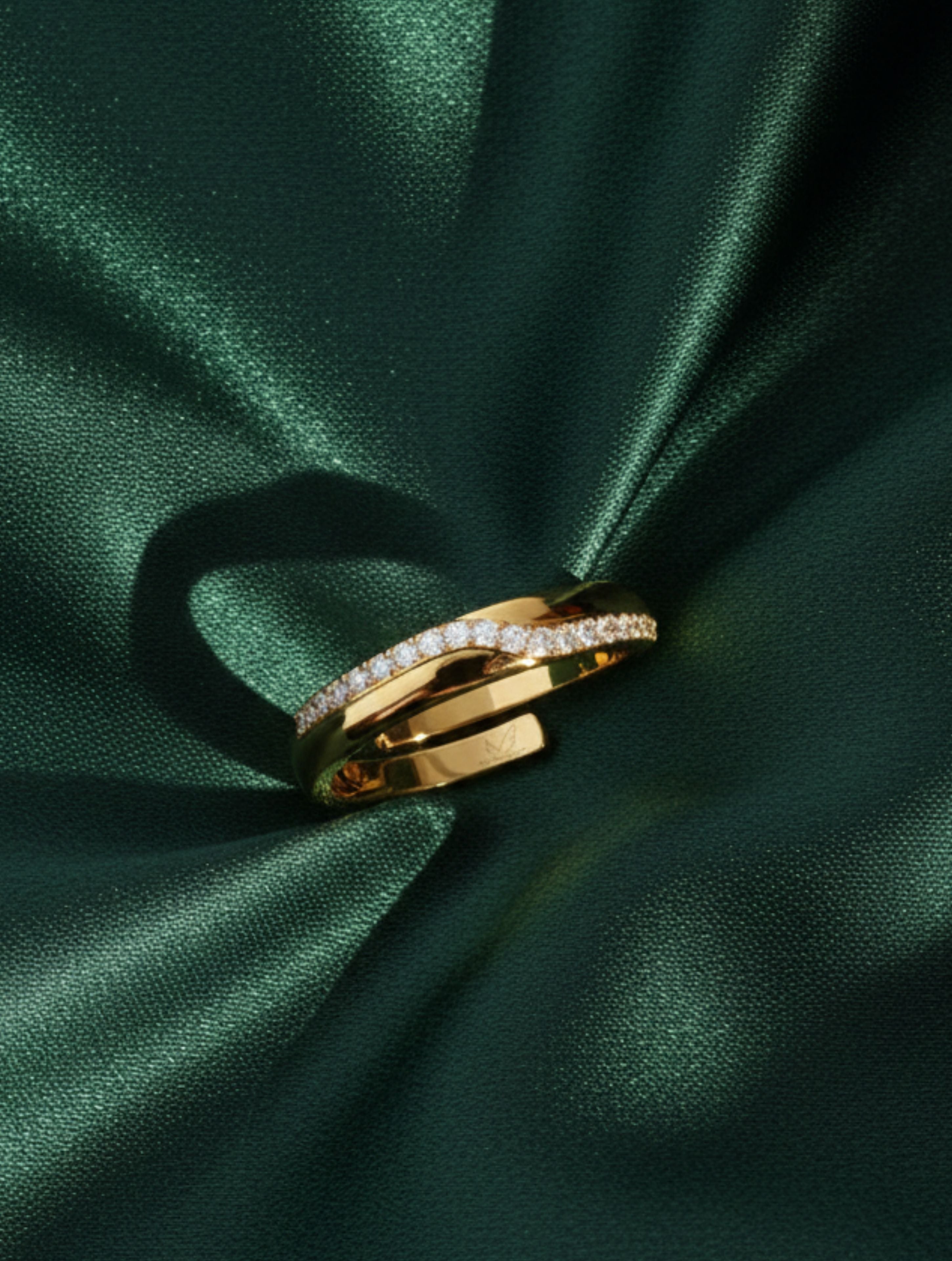 Men’s Wave Moissanite Ring – Gold Plated over 925 Sterling Silver – Adjustable