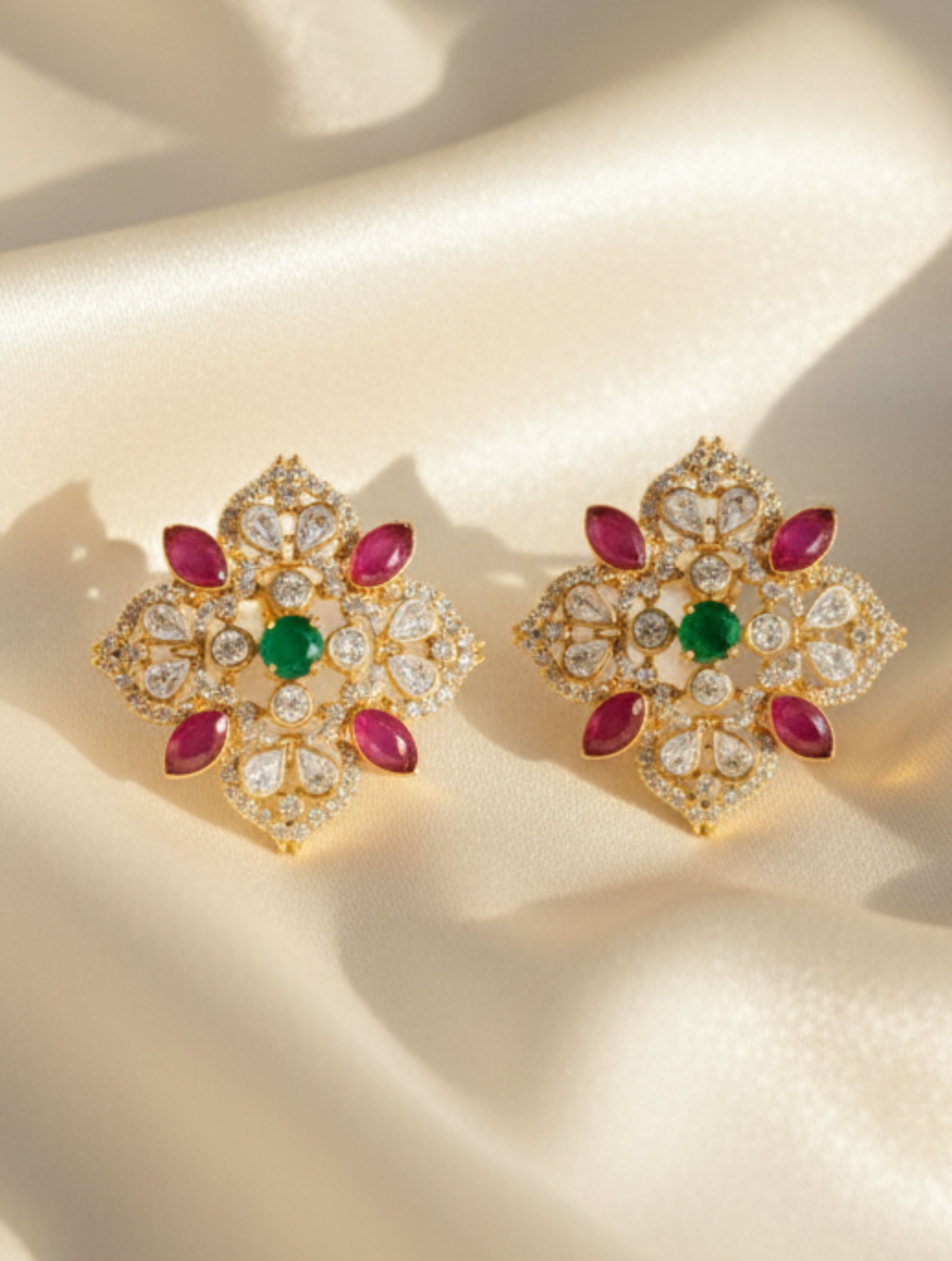 Gold-Plated 925 Silver Stud Earrings with Central Green Onyx, Moissanite, and Polki