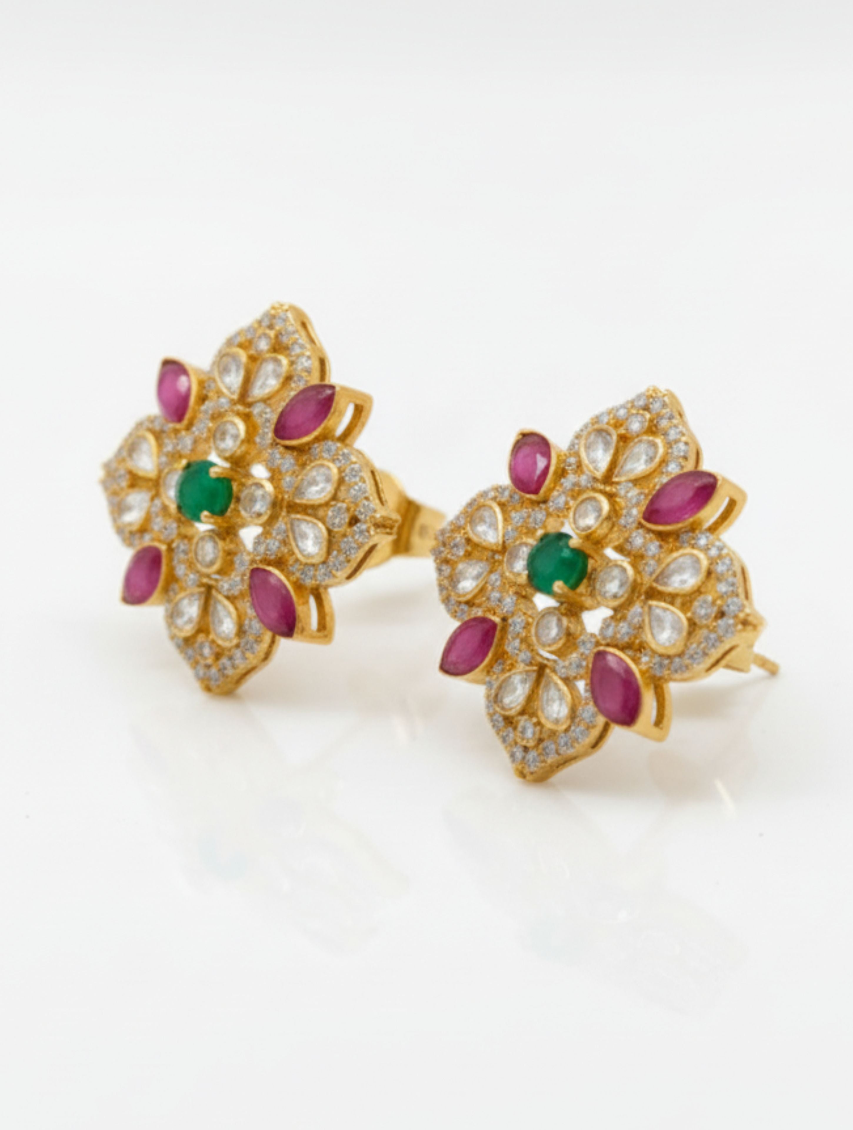 Gold-Plated 925 Silver Stud Earrings with Central Green Onyx, Moissanite, and Polki