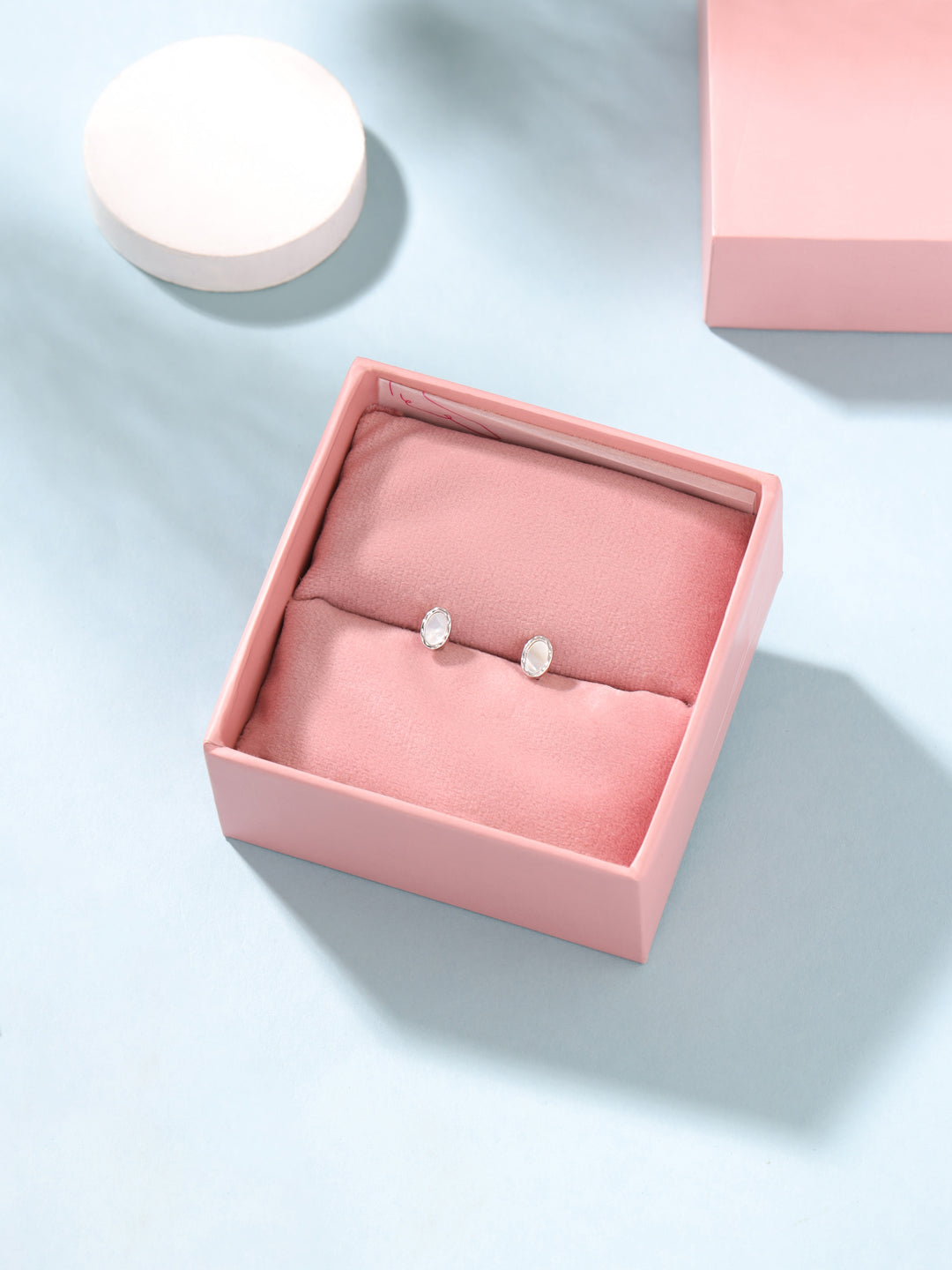 925 Sterling Silver Oval Mother Of Pearl Stud Earring