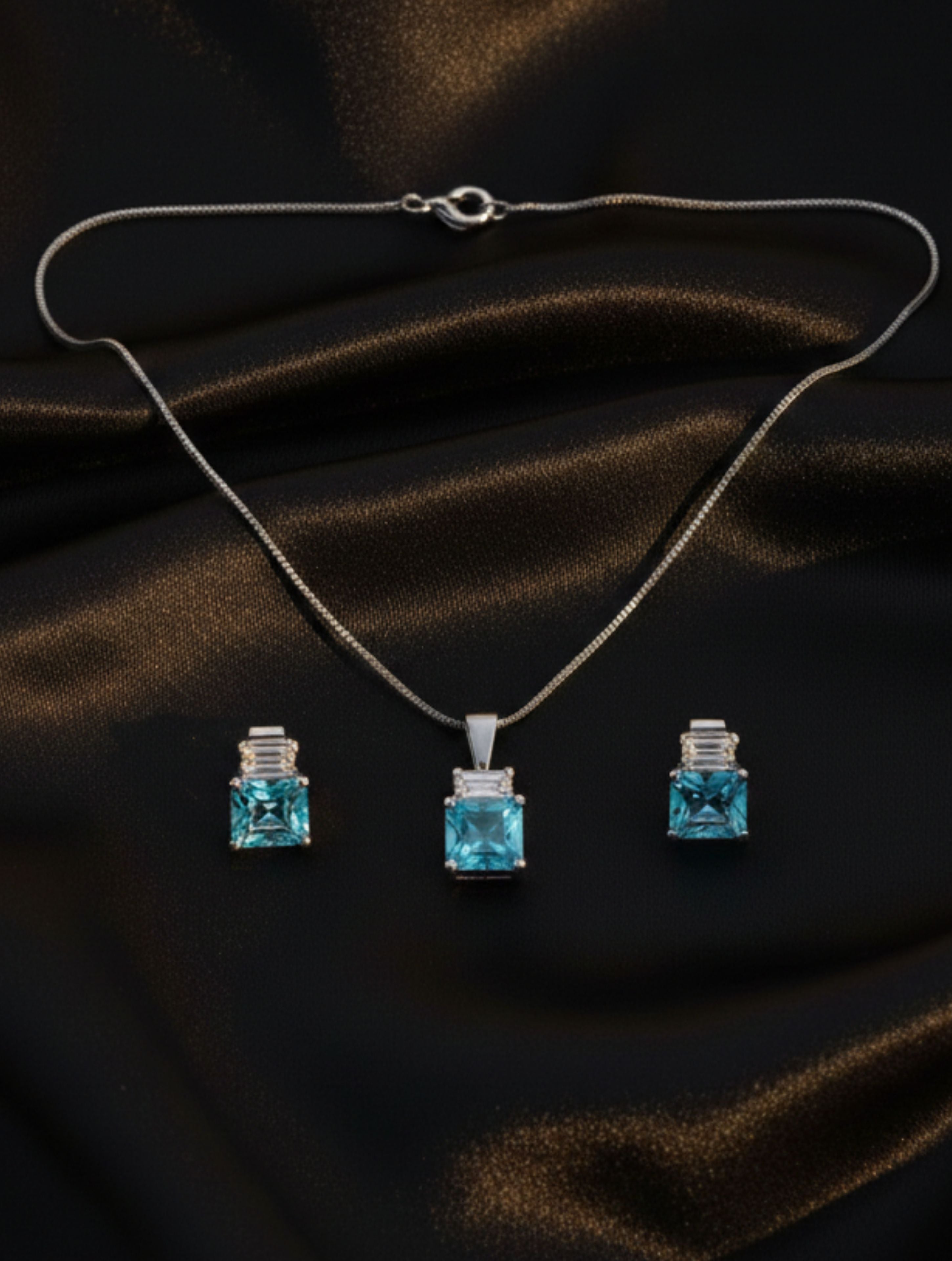 925 Sterling Silver Blue & White Stone Pendant Set Matching Stud Earrings