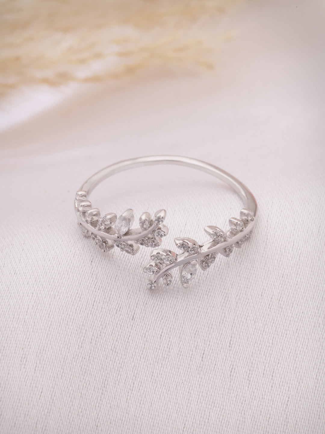 925 Sterling Silver Rhodium Plated Sparkling Olive Leaf Adjustable Ring