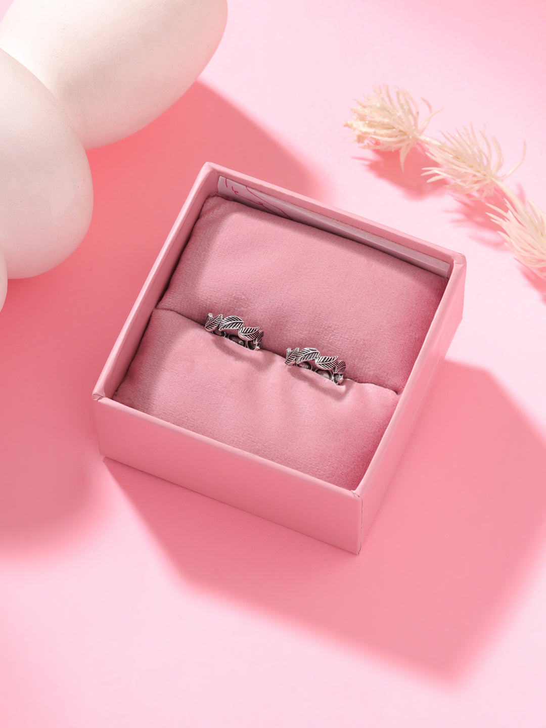 Interwoven Leaves Toe Ring