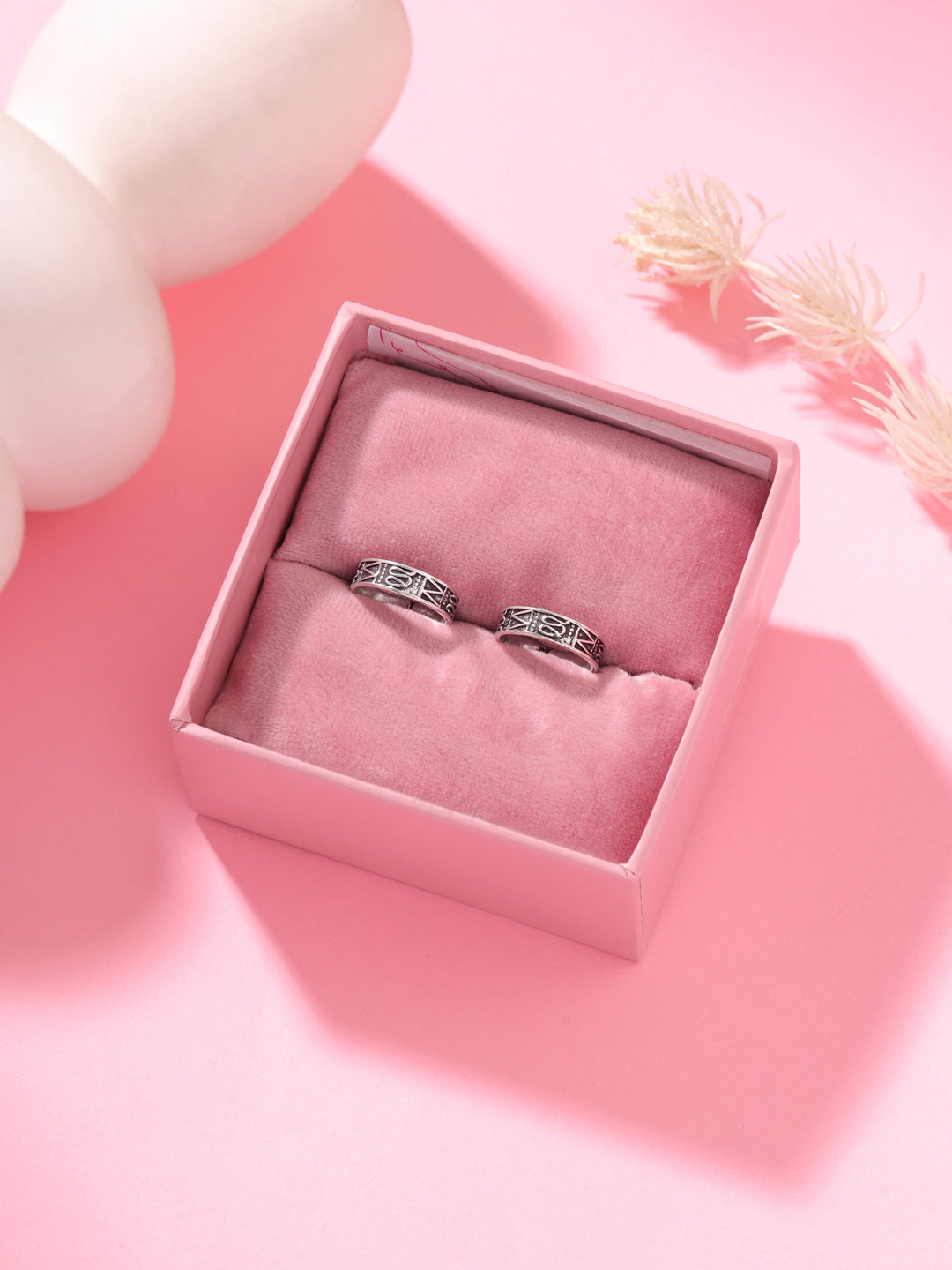 Abstract Oxidized Toe Ring