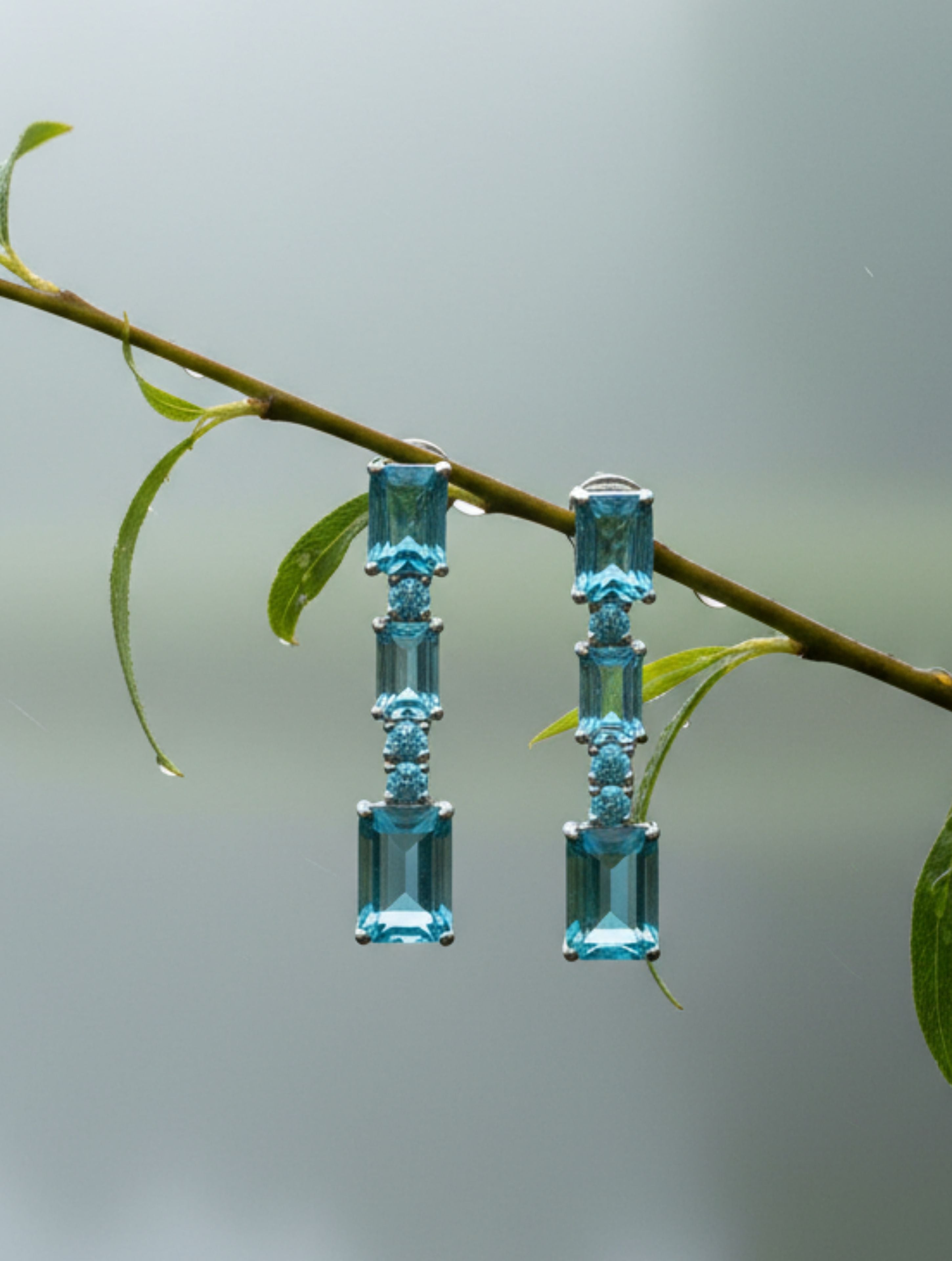 Rhodium Blue Topaz Multi-Cut Pietra 925 Sterling Silver Studs Earrings For Women