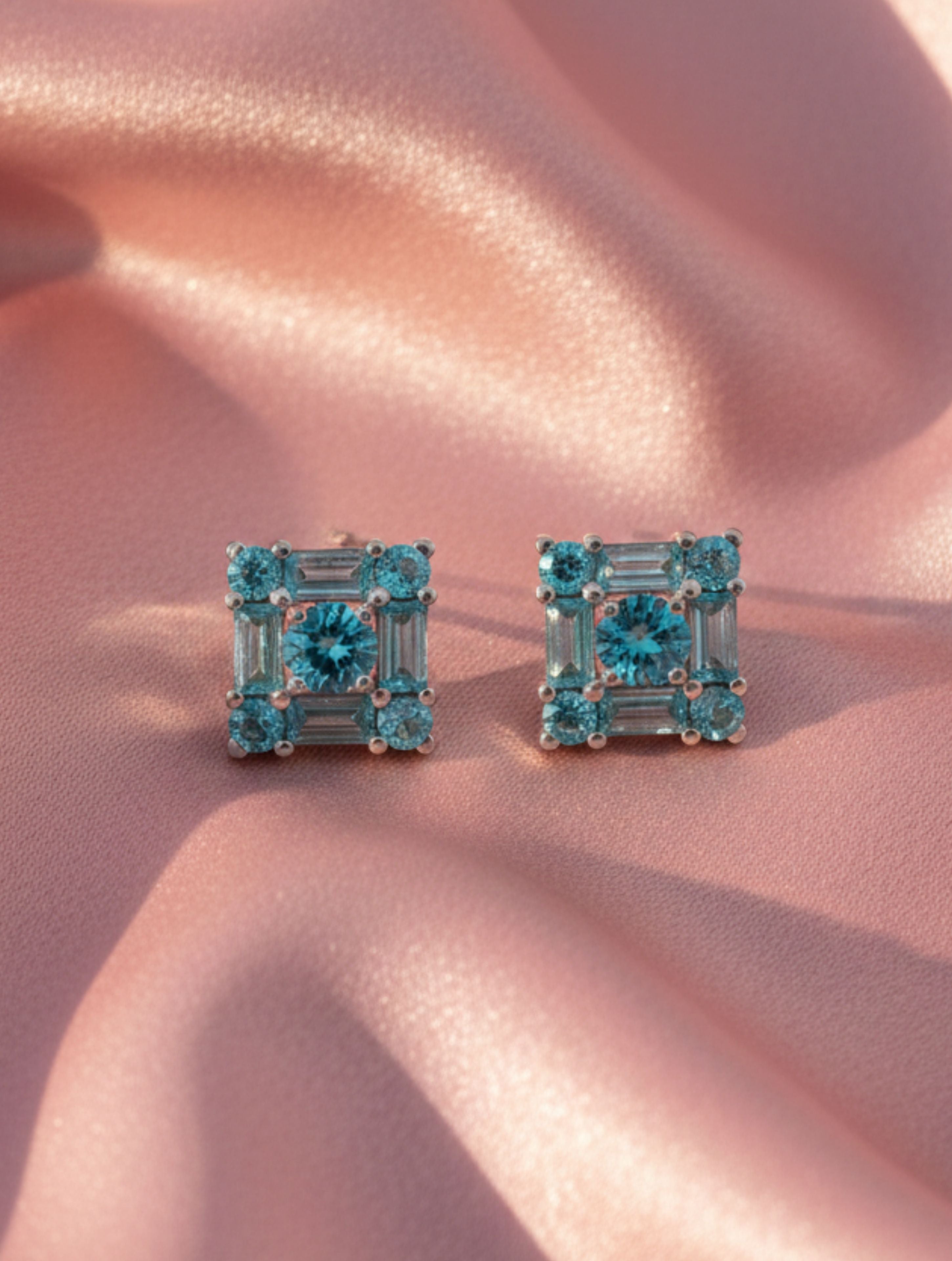 Rhodium Blue Topaz Precision Pietra 925 Sterling Silver Studs Earrings For Women