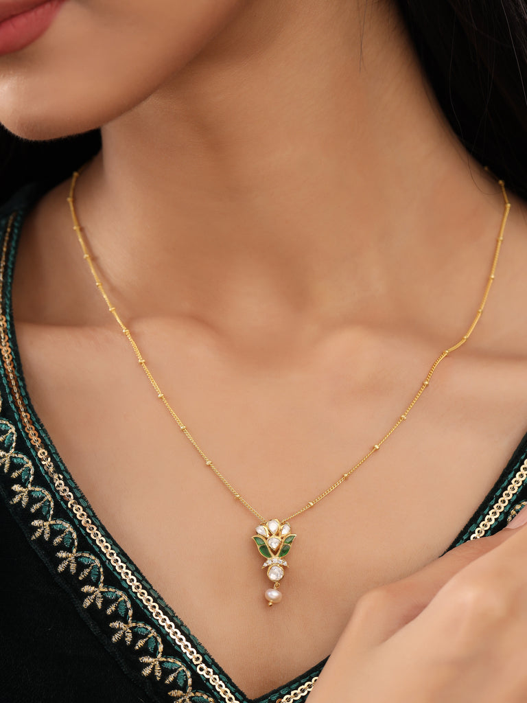 Blossom's Grace Pearl Necklace - Kicky & Perky