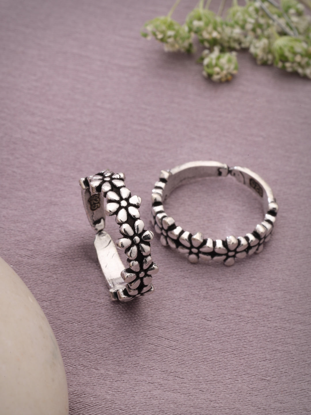 925 Sterling Silver Floral Pattern Adjustable Toe Rings (Pair)