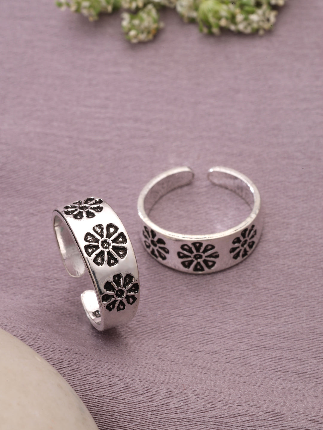 Floral Charm Oxidized 925 Sterling Silver Adjustable Toe Rings (Pair)