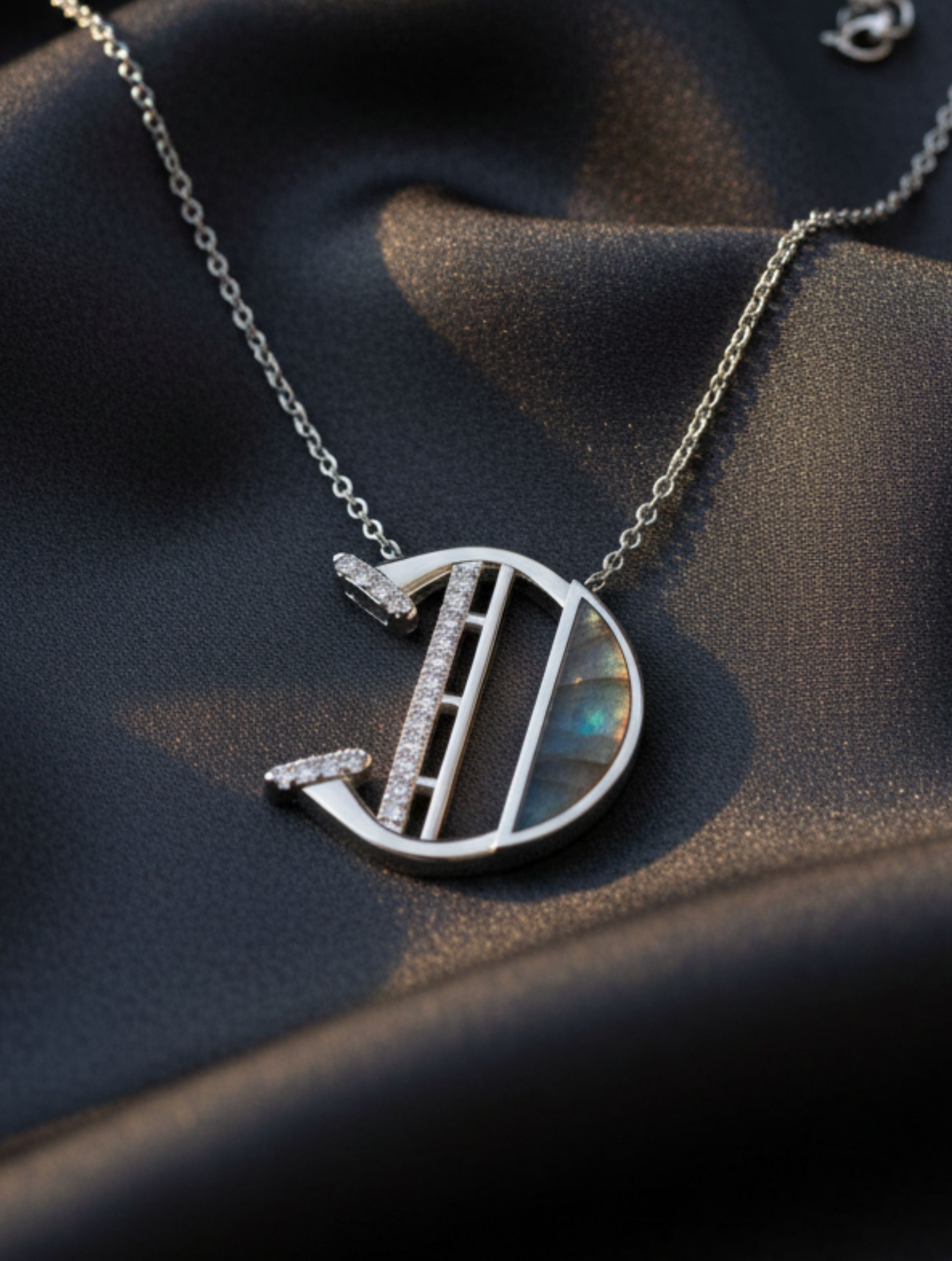 Signery ‘D’ Initial Pendant – Labradorite Moissanite & Rhodium Plated
