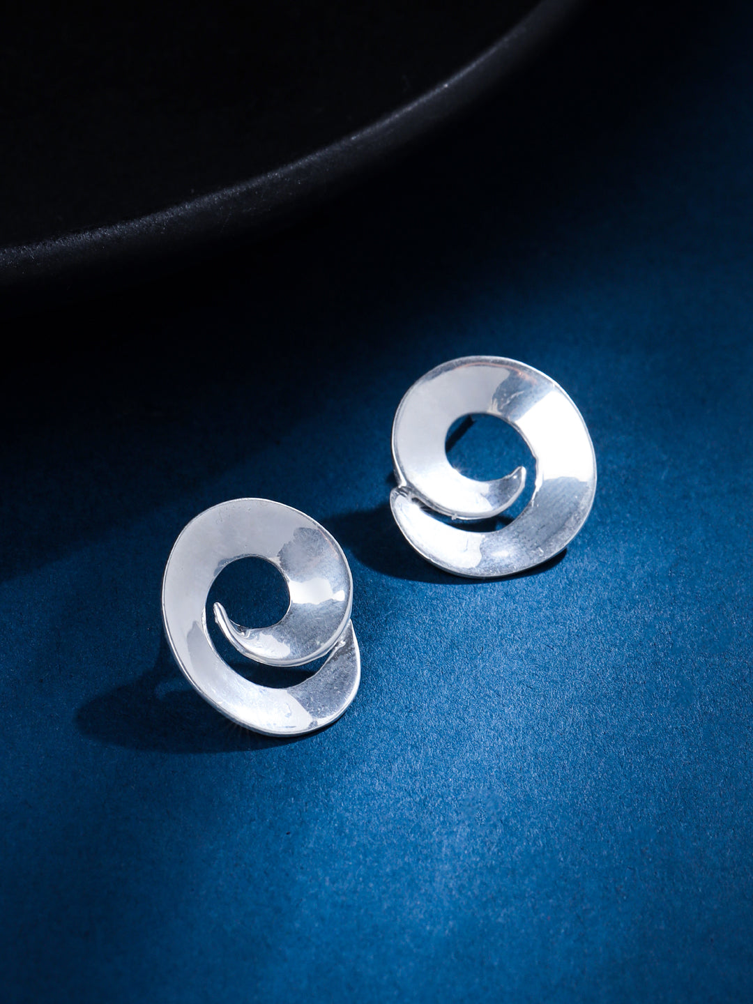 Espiral Stud Earring