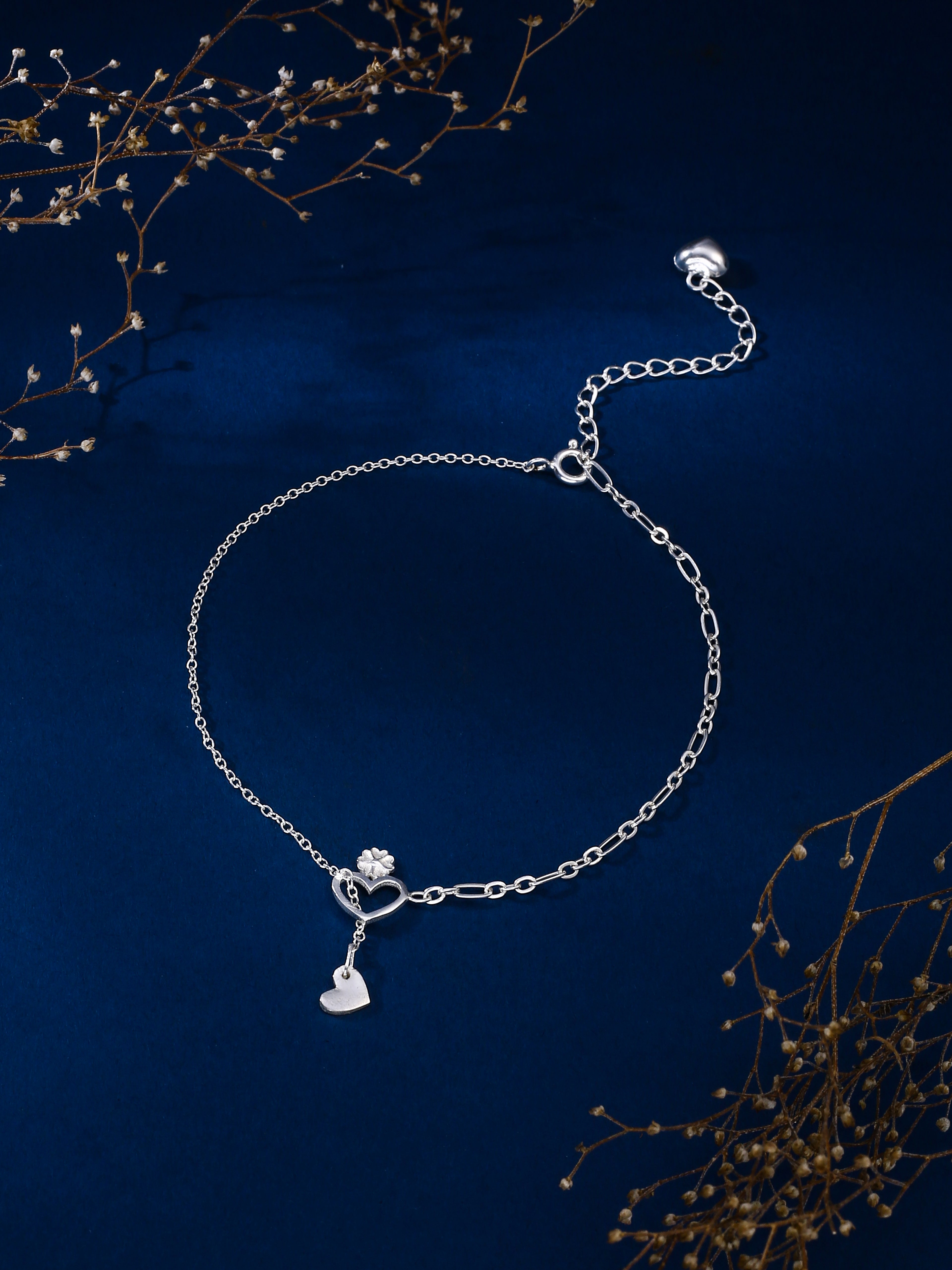 Heartfelt Beauty: Sterling Silver Anklet with Centered Heart Charm