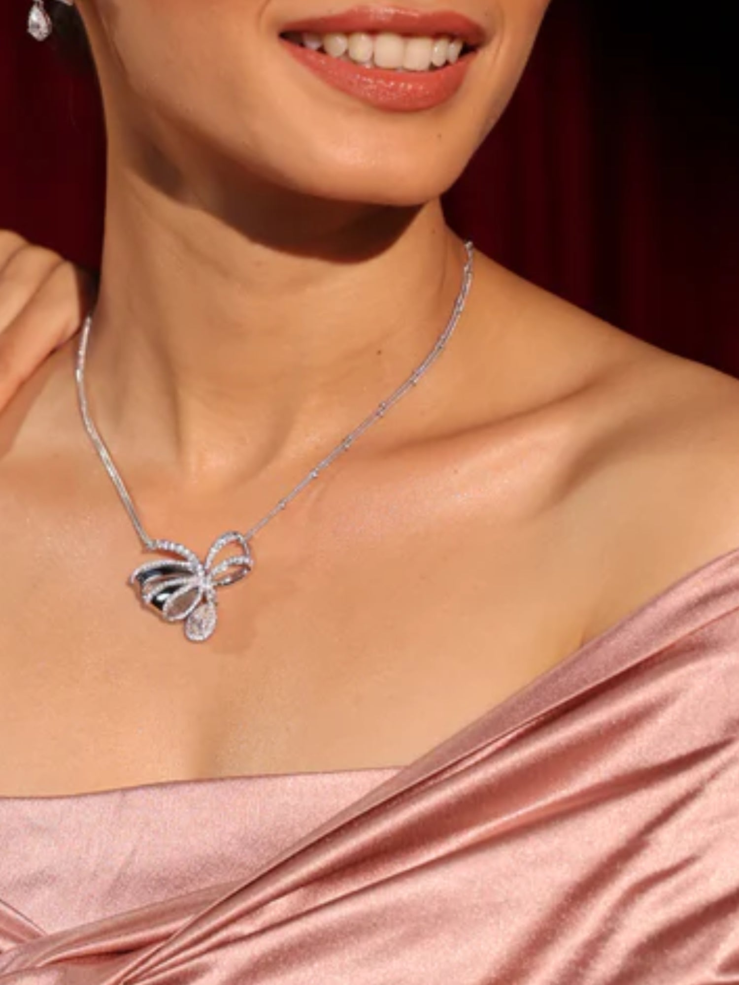 Ethereal Moissanite Necklace Set: A Ribbon of Dreams