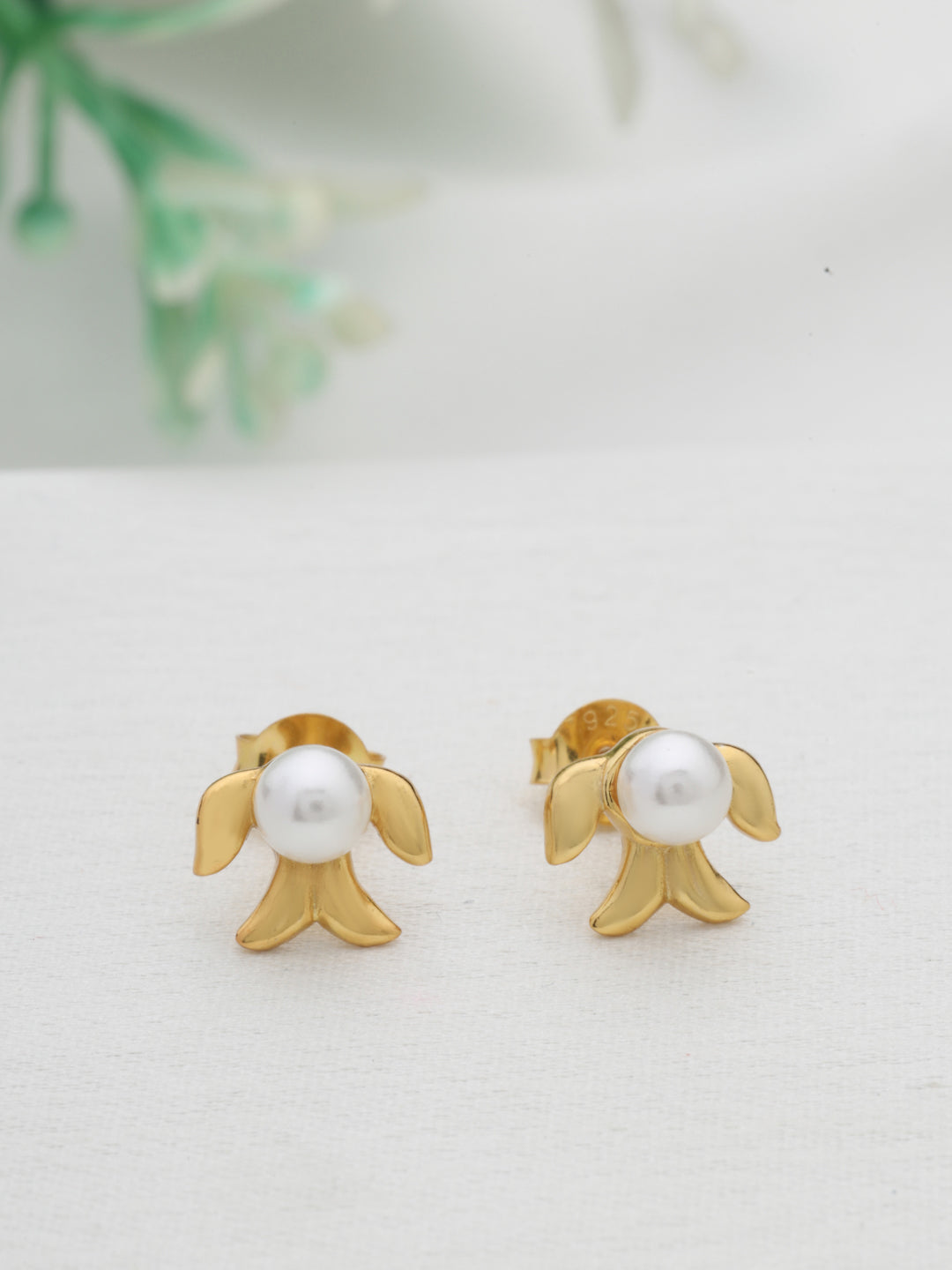 925 Sterling Silver Gold Plated Pearl Bird Stud Earrings