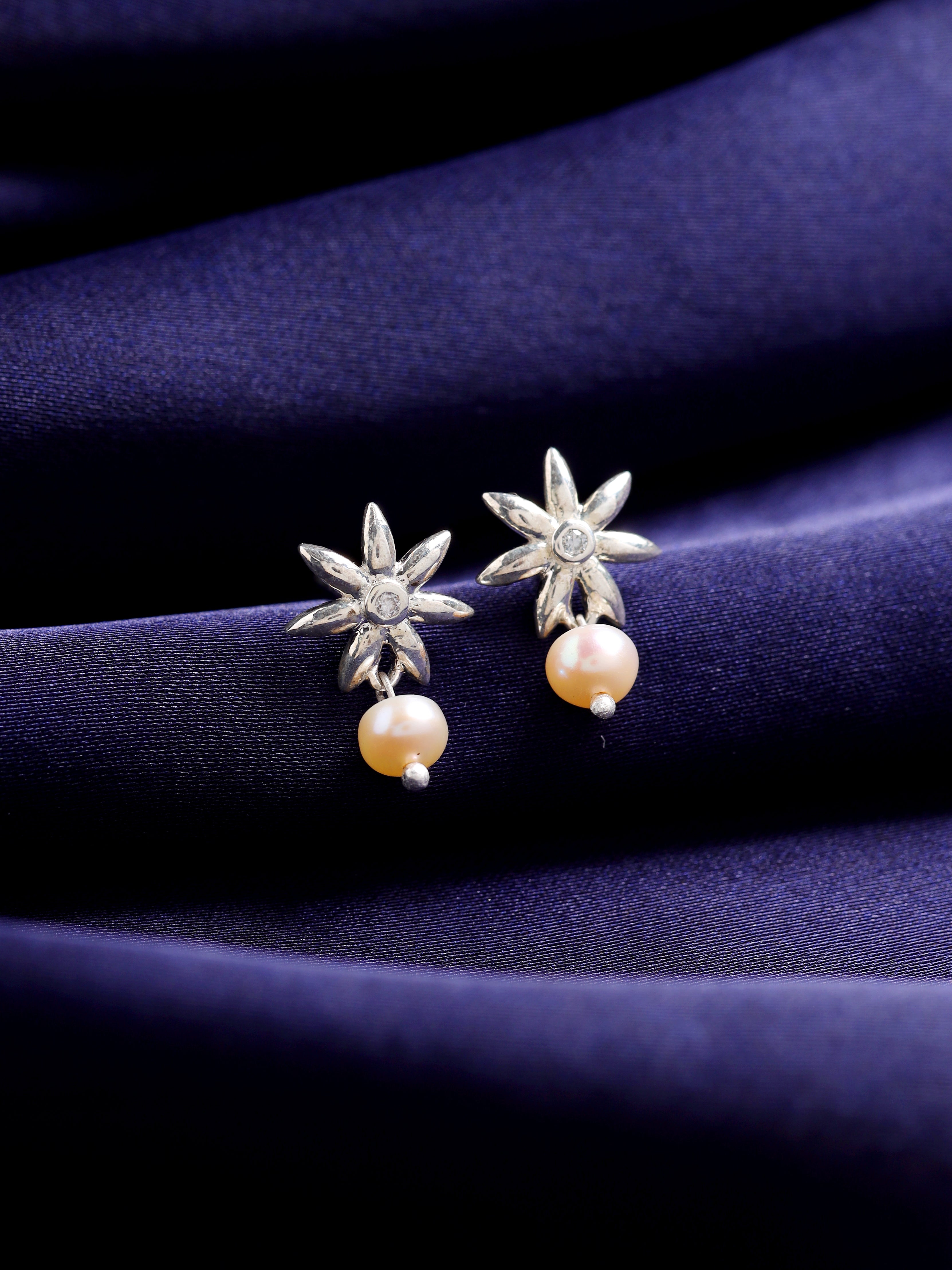 Classic Metallic Flower Pearl Stud Earrings