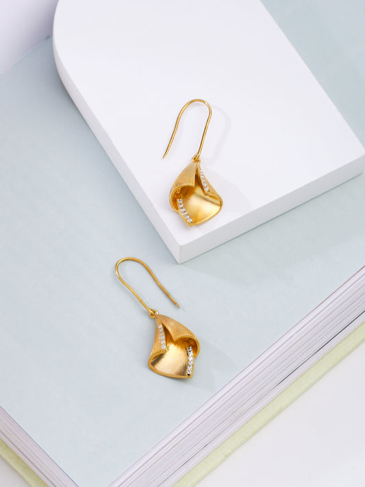 Kicky and Perky 925 Sterling silver Rose Gold Mossanite Folded Frills Earring for Women