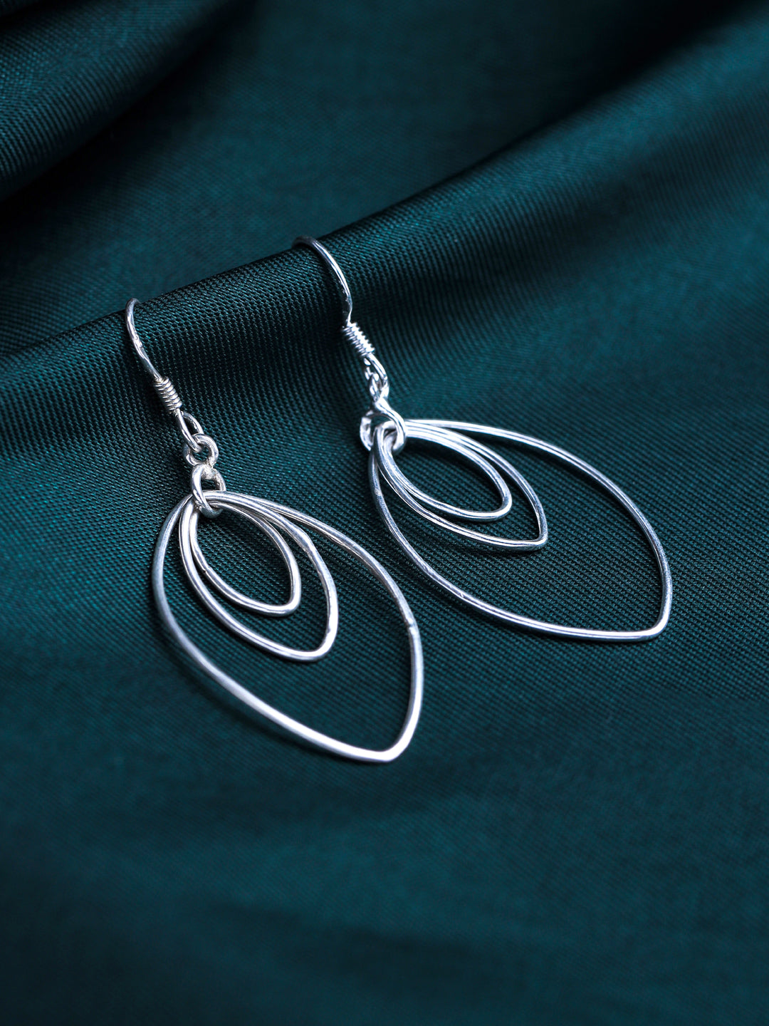 Rhodium Hollow Leaves Lumina Collection Earring