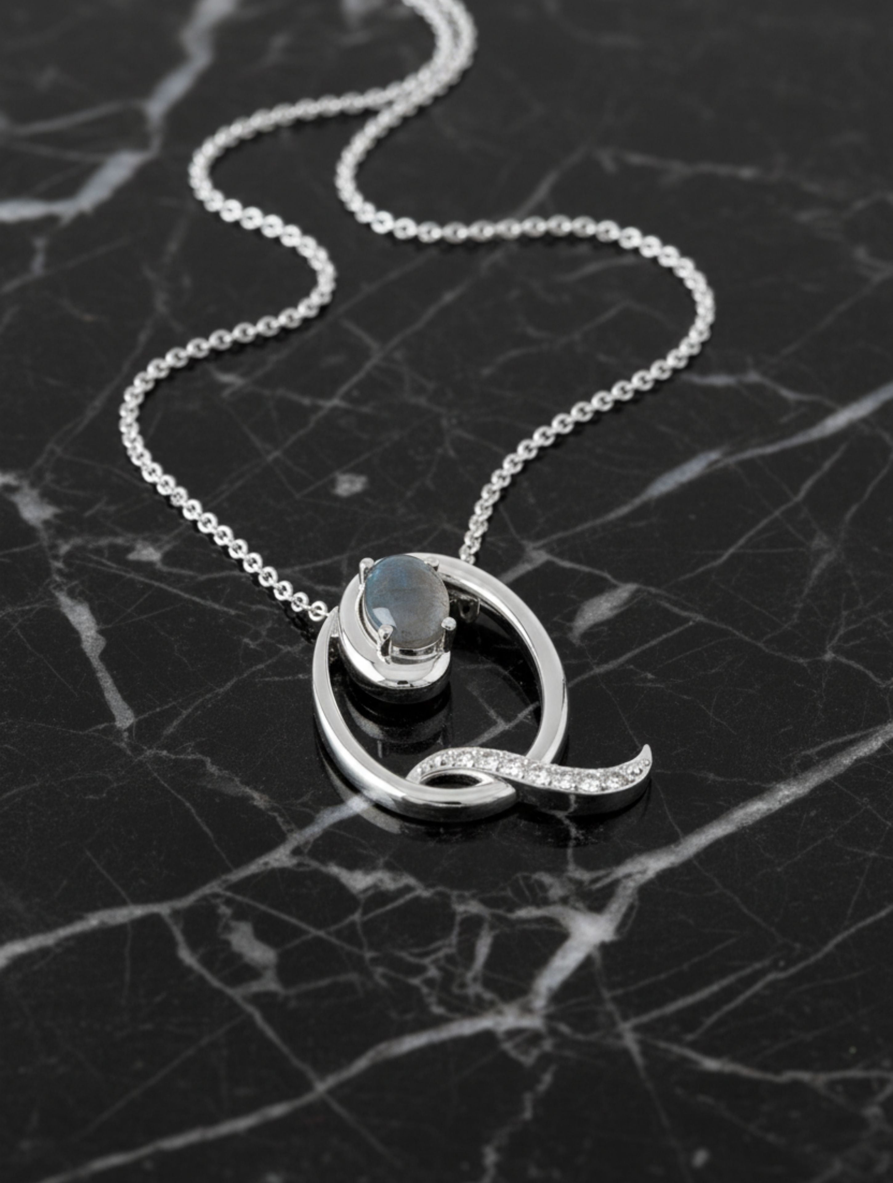 Signery ‘Q’ Initial Pendant – Labradorite Moissanite & Rhodium Plated