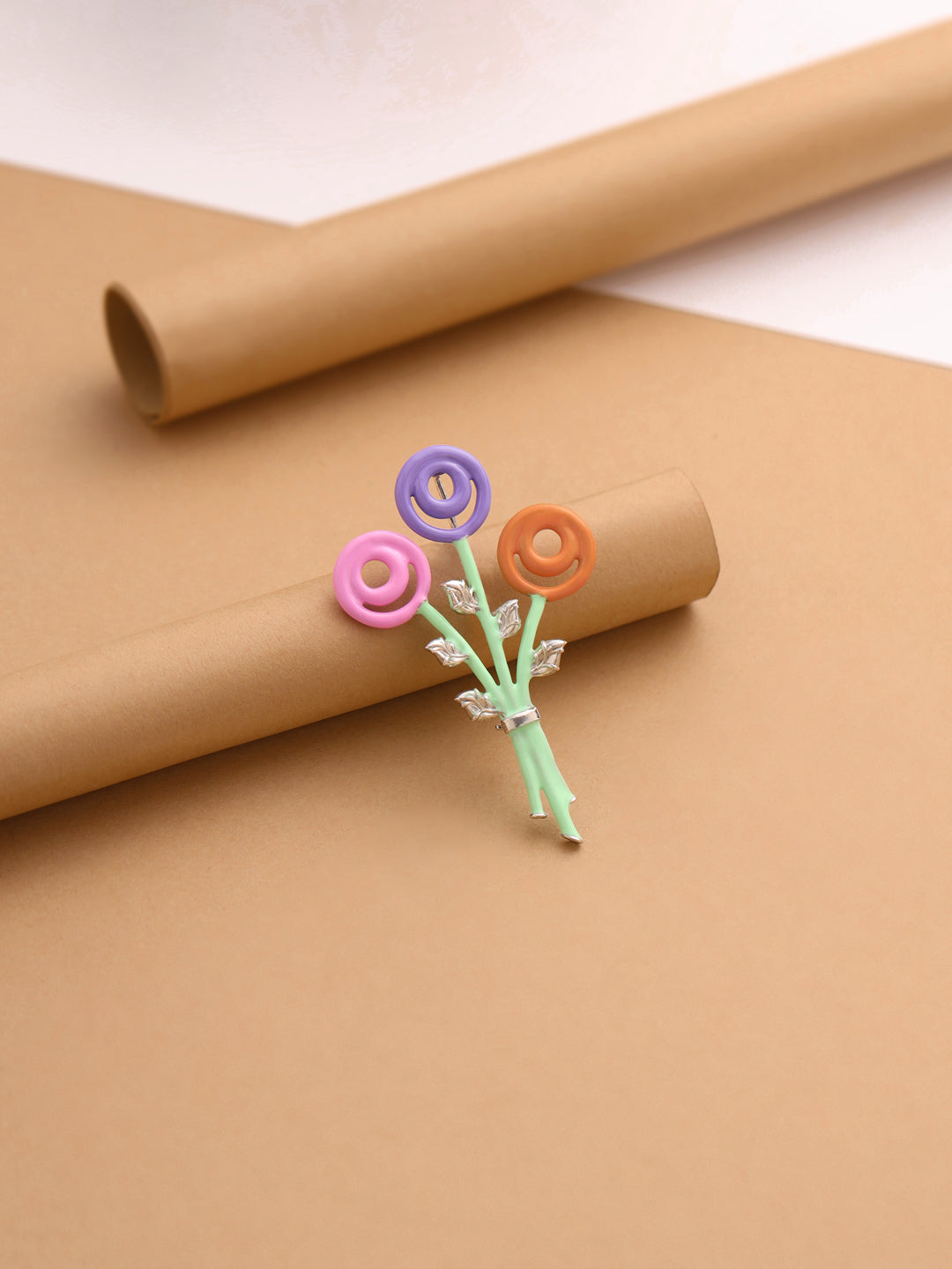 Brosche aus der Corolla-Kollektion mit Blumenstrauß