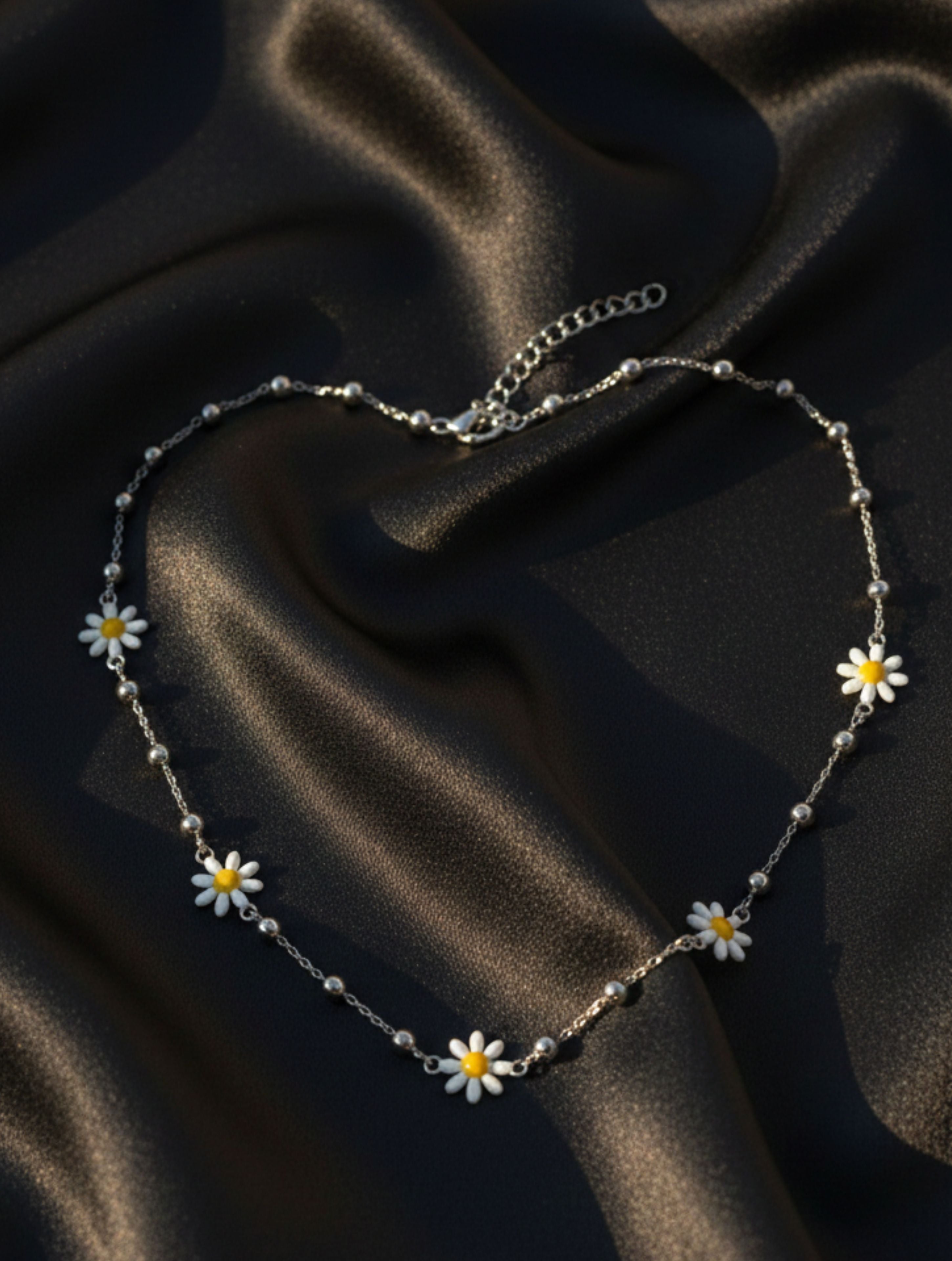 Hand-Enameled Silver Daisy Station Necklace in 925 Sterling Silver