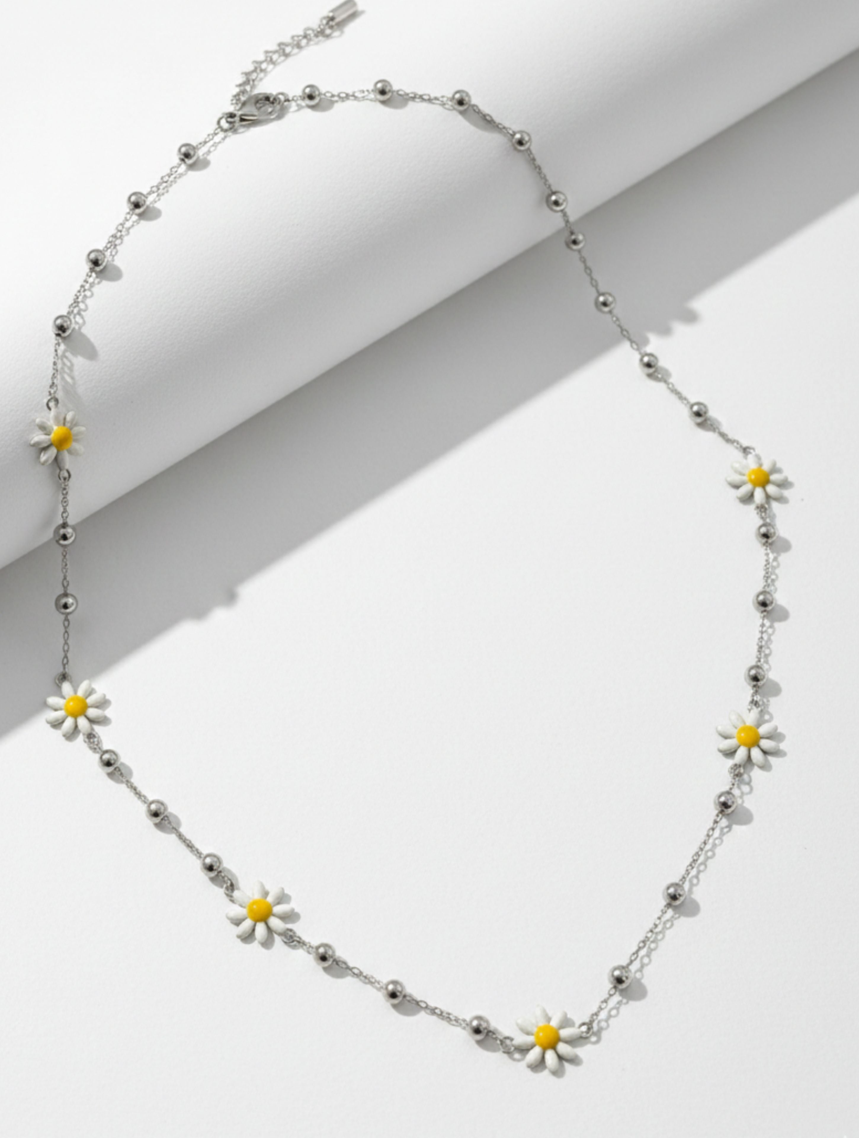 Hand-Enameled Silver Daisy Station Necklace in 925 Sterling Silver