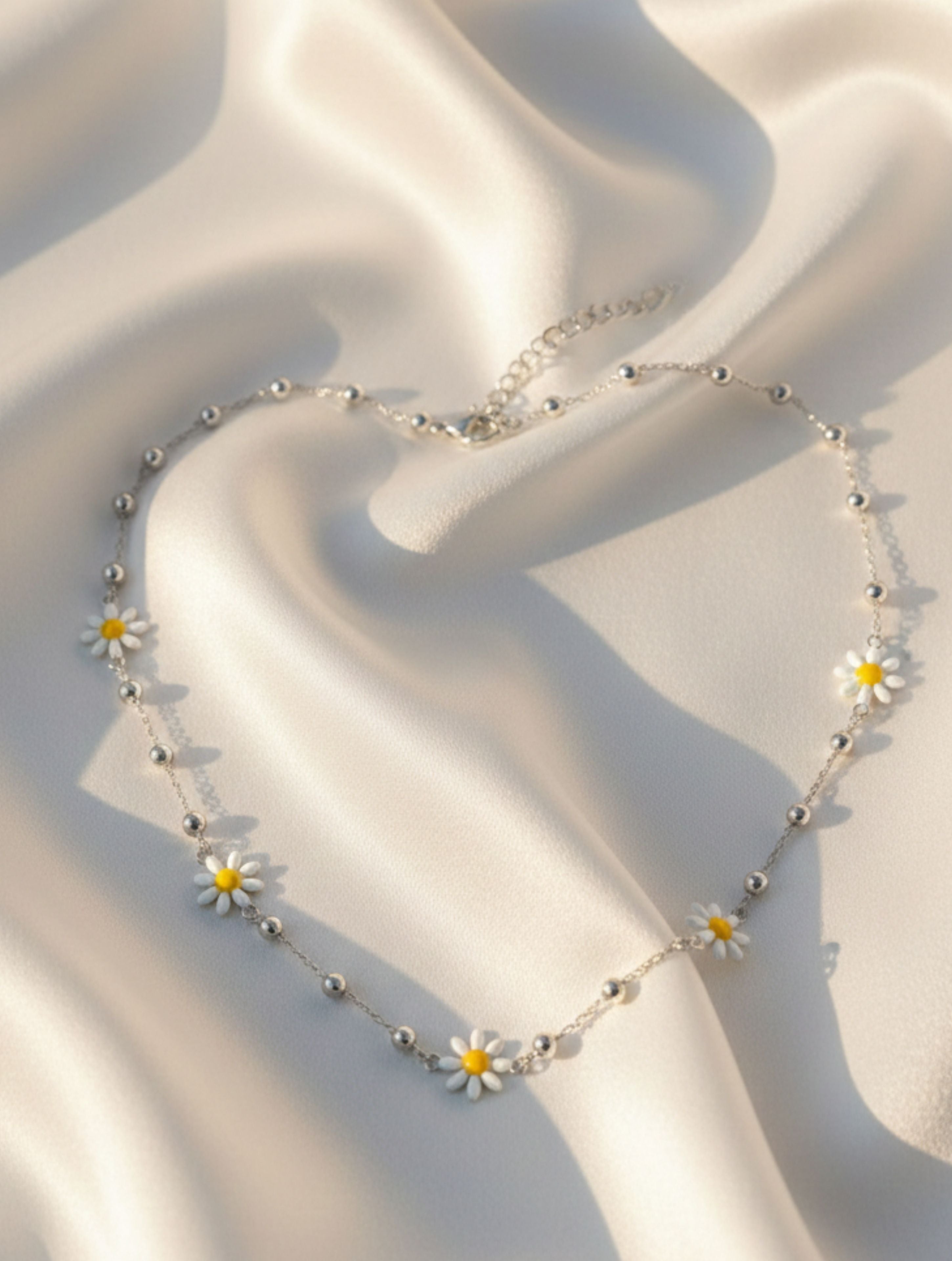 Hand-Enameled Silver Daisy Station Necklace in 925 Sterling Silver
