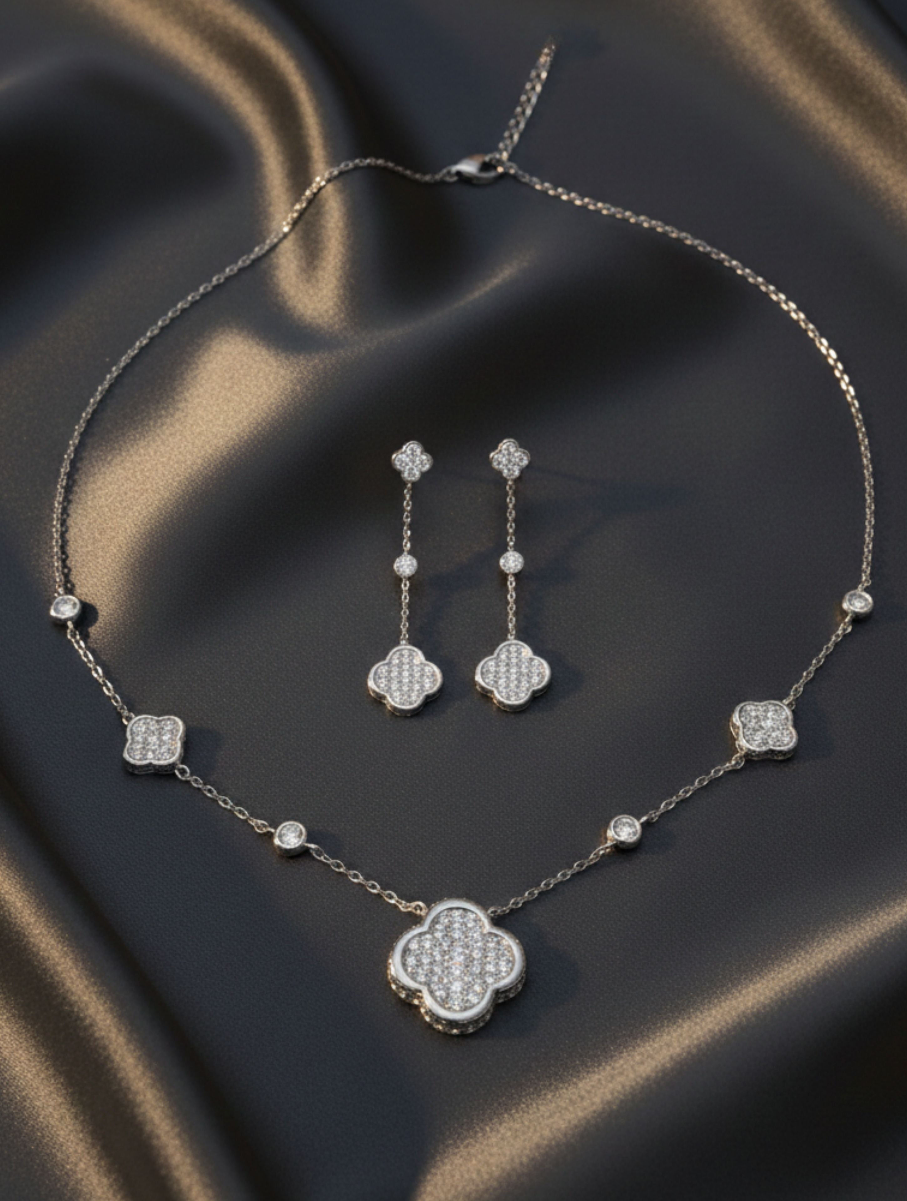 925 Sterling Silver Clover Pendant Necklace & Drop Earring Set