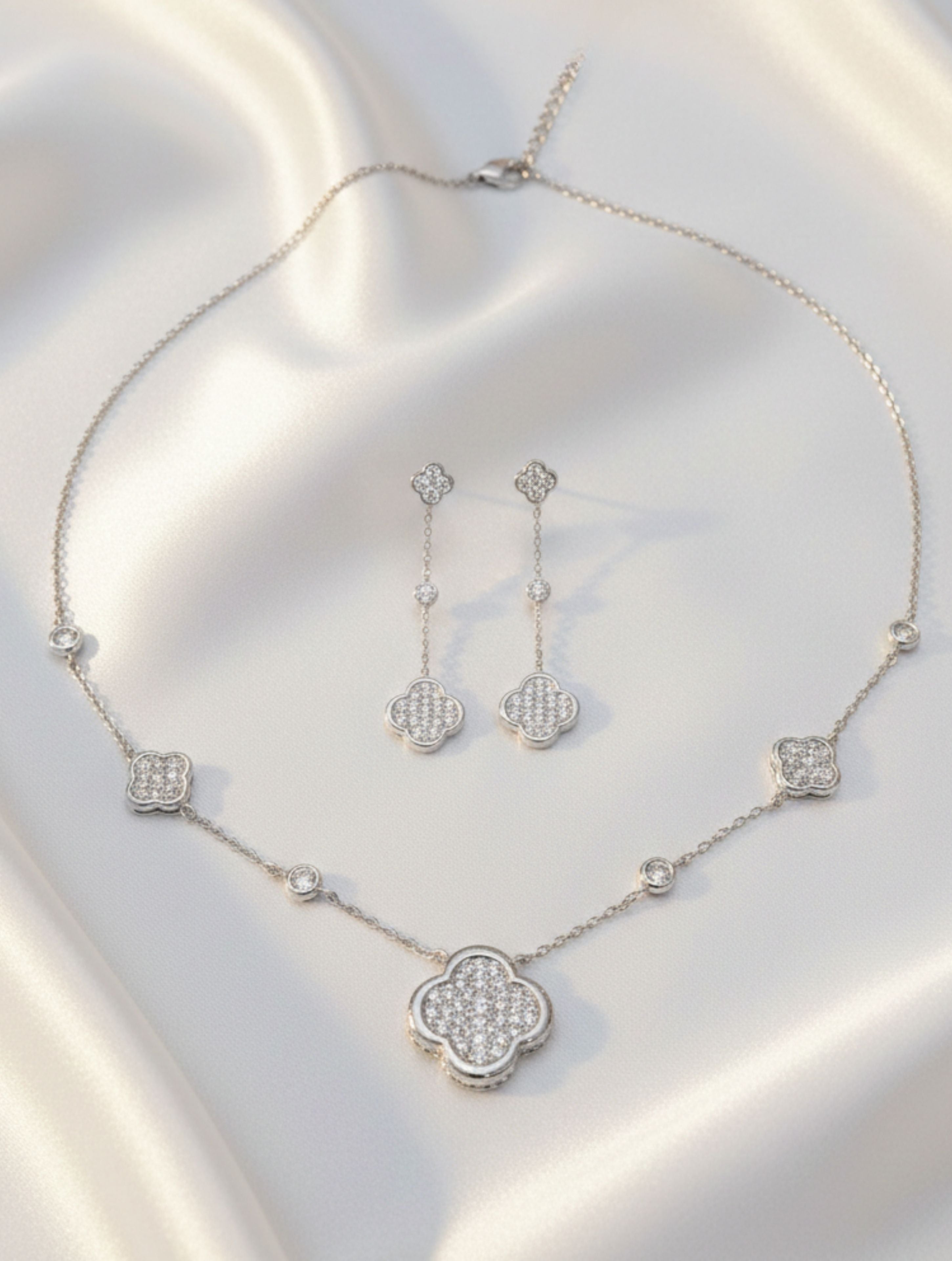 925 Sterling Silver Clover Pendant Necklace & Drop Earring Set