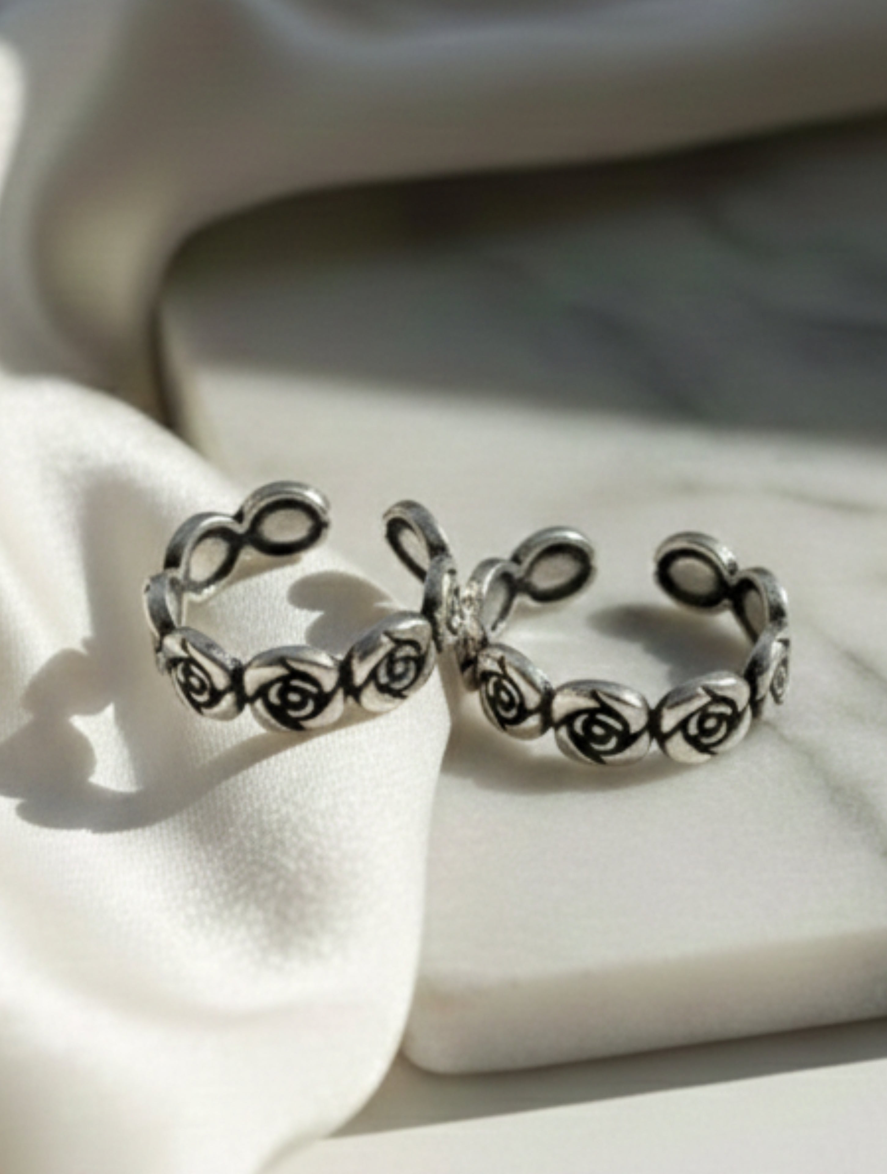 925 Sterling Silver Oxidized Rose Flower Adjustable Toe Rings (Pair)