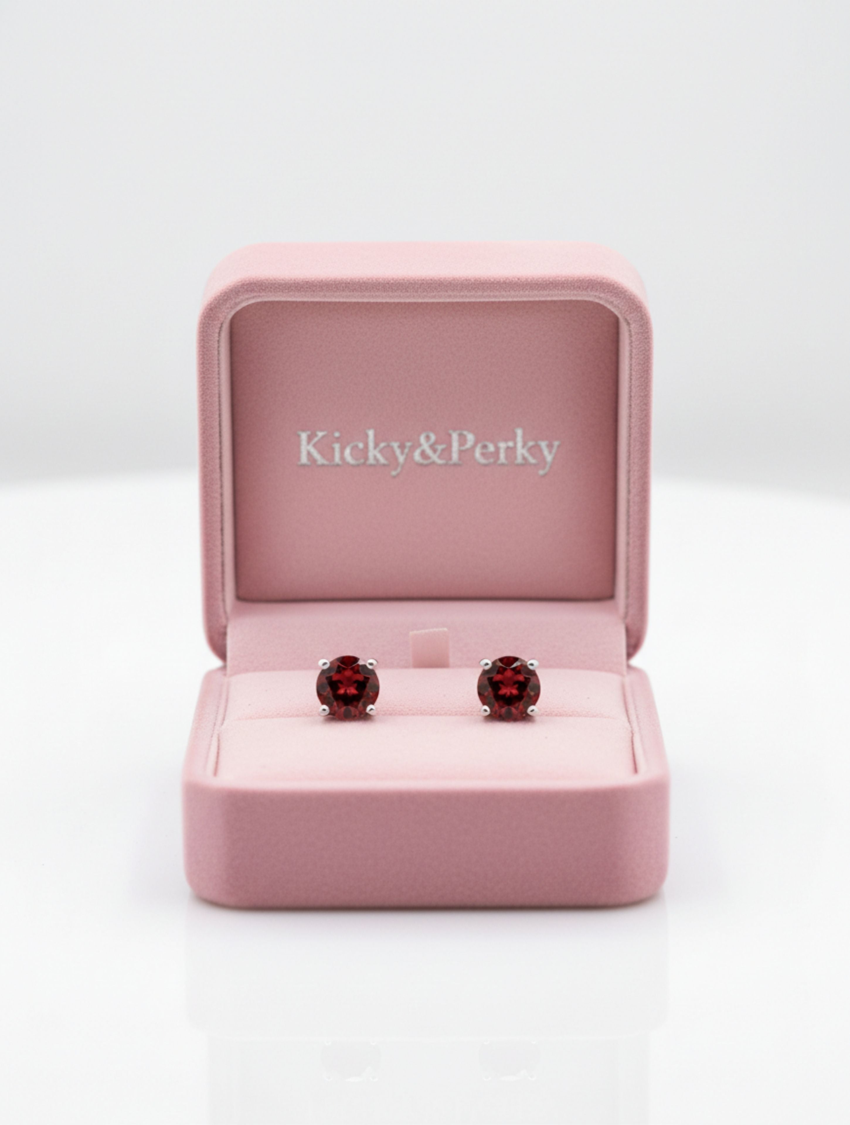 Round-Cut Natural Garnet Stud Earrings in 925 Sterling Silver