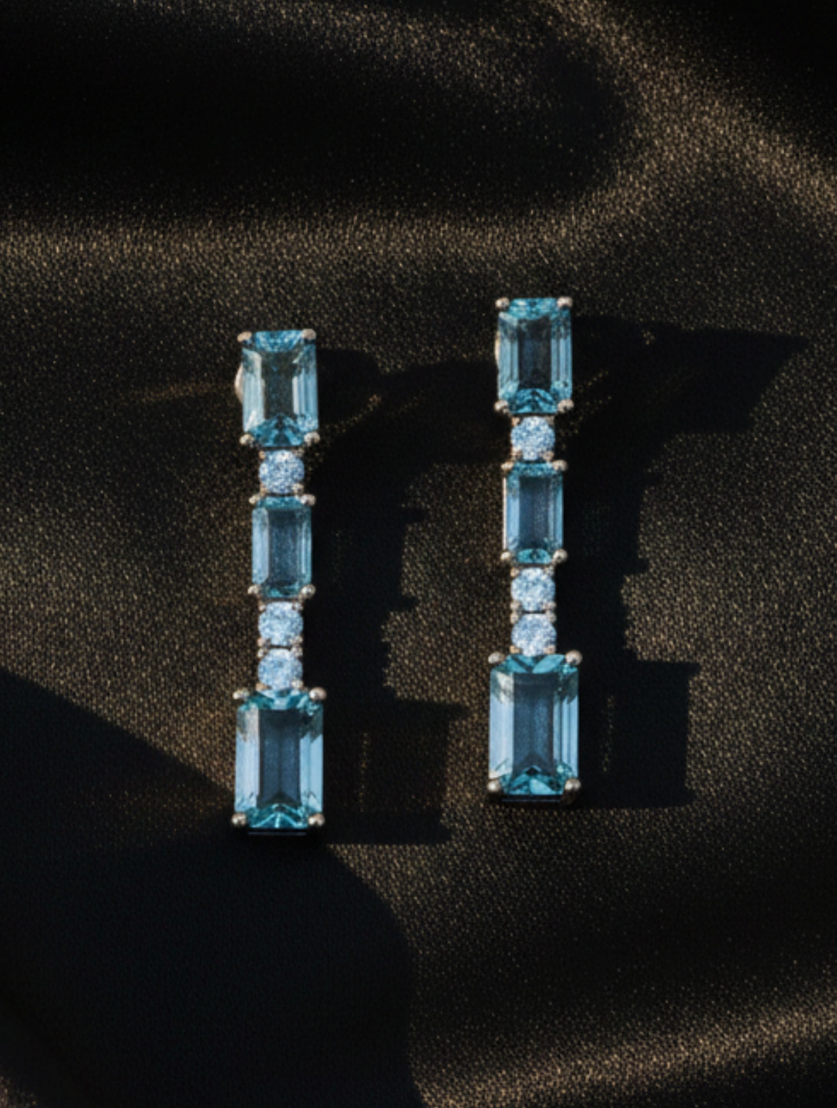 Rhodium Blue Topaz Multi-Cut Pietra 925 Sterling Silver Studs Earrings For Women