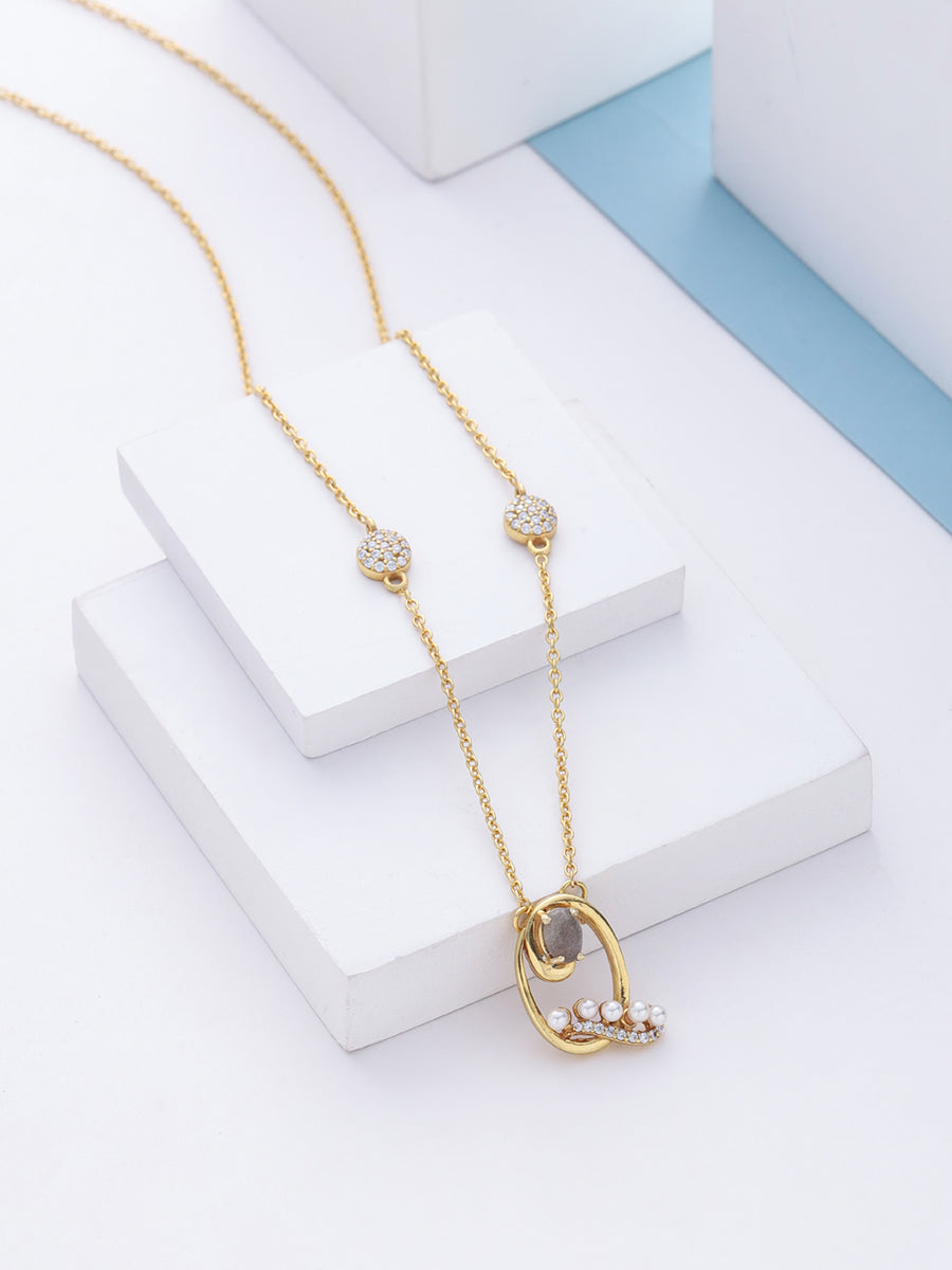 Buy Gold-plated Timeless 'Q' Alphabet Pendant at Kicky and